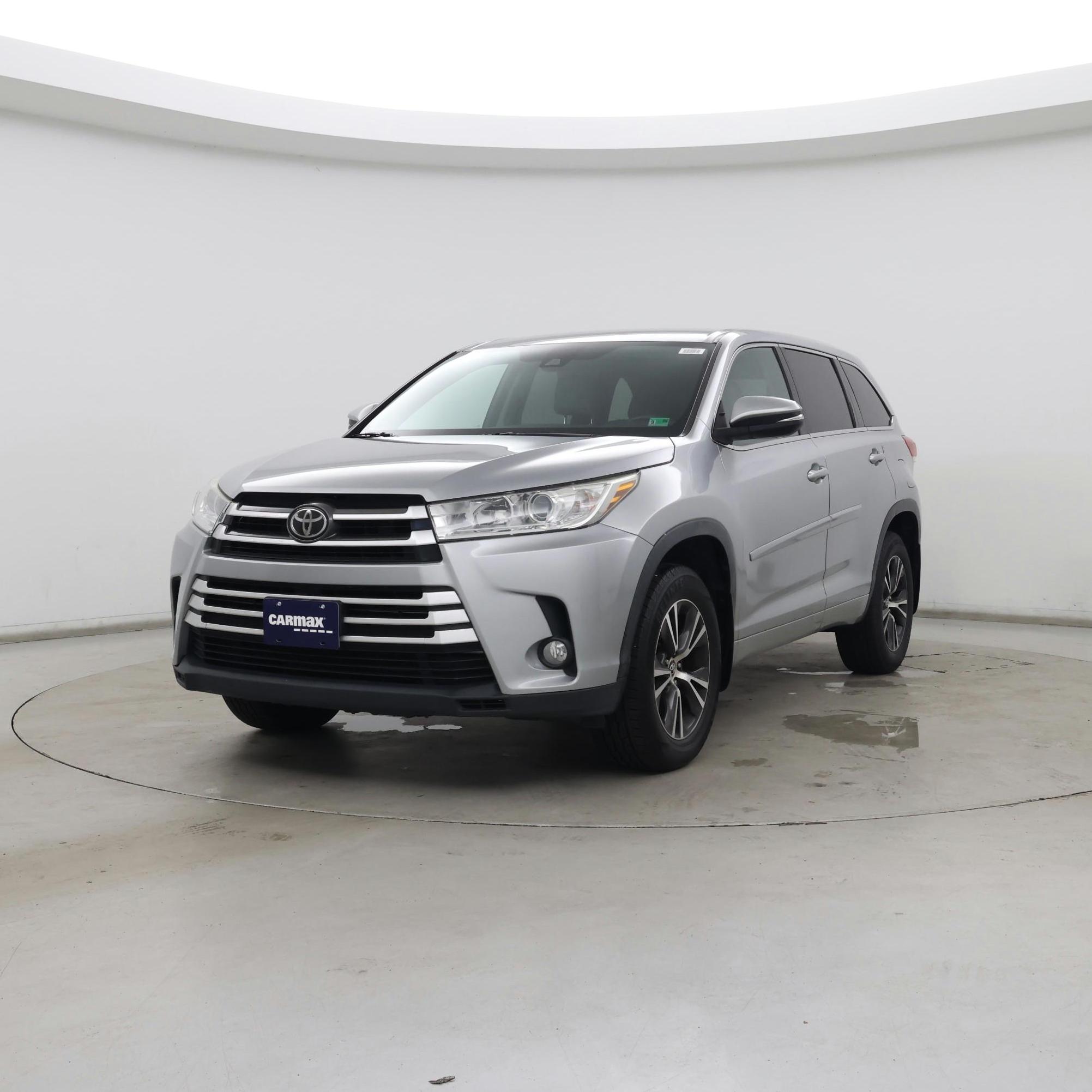 Thumbnail: 2017 Toyota Highlander - 4