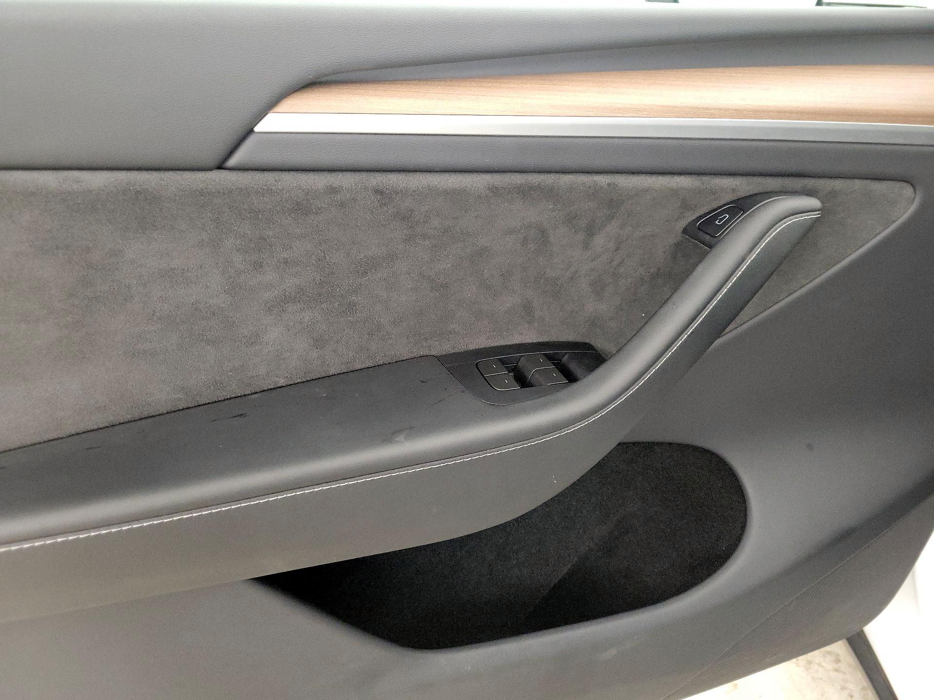 Thumbnail: 2023 Tesla Model Y - 12