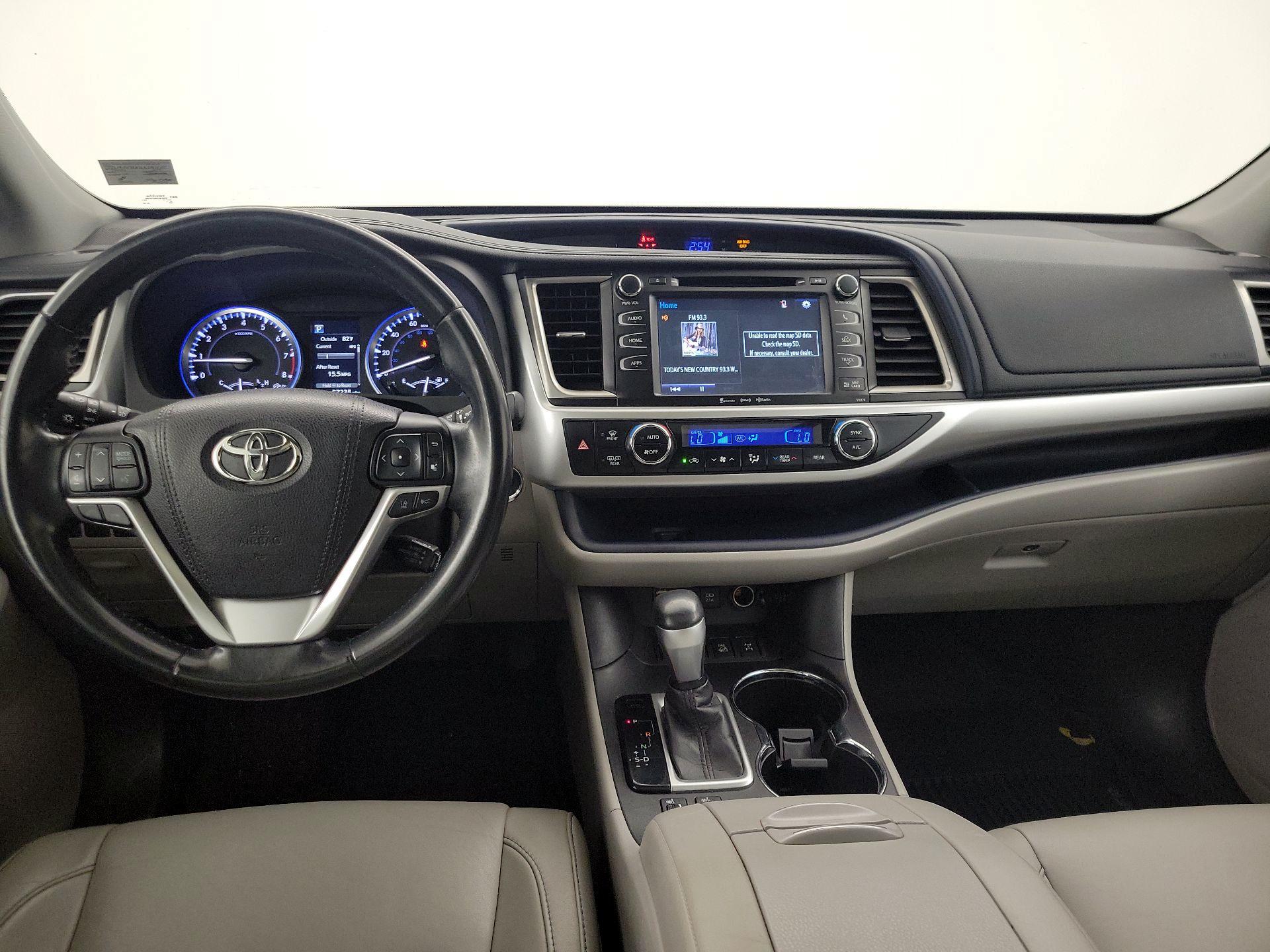 Thumbnail: 2017 Toyota Highlander - 9