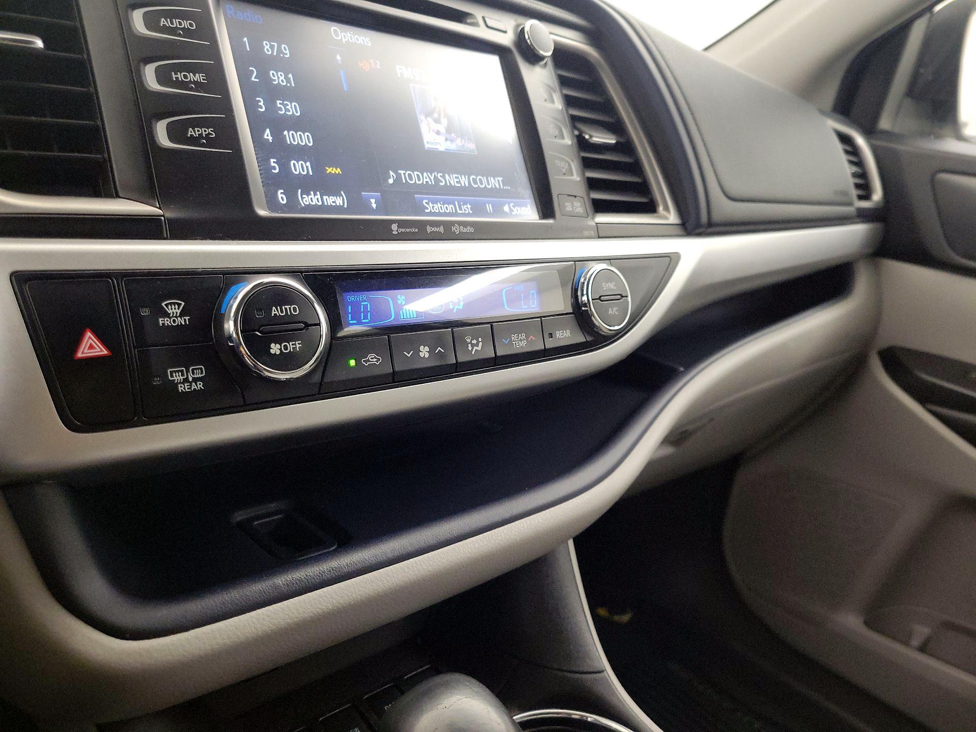 Thumbnail: 2017 Toyota Highlander - 16