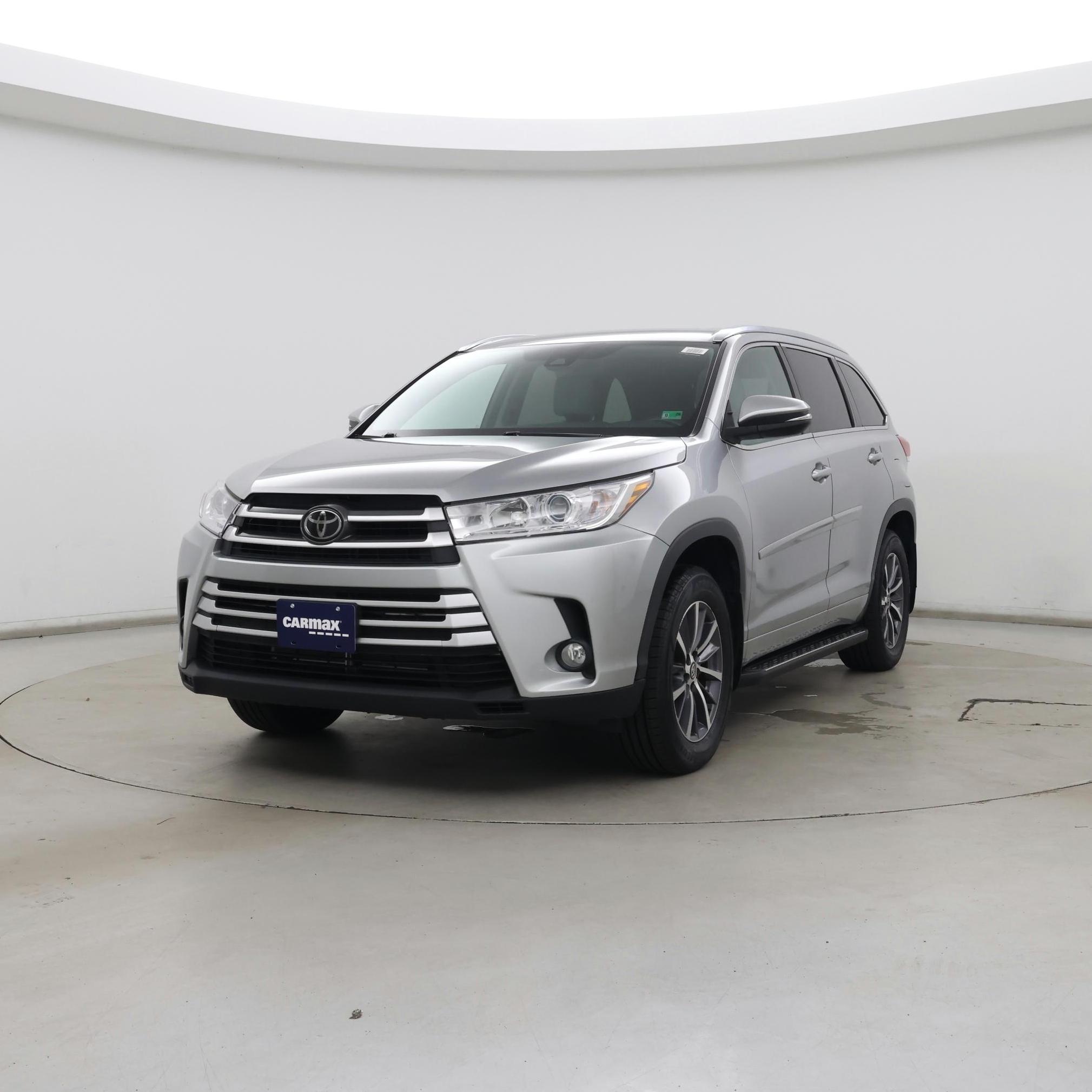 Thumbnail: 2017 Toyota Highlander - 4