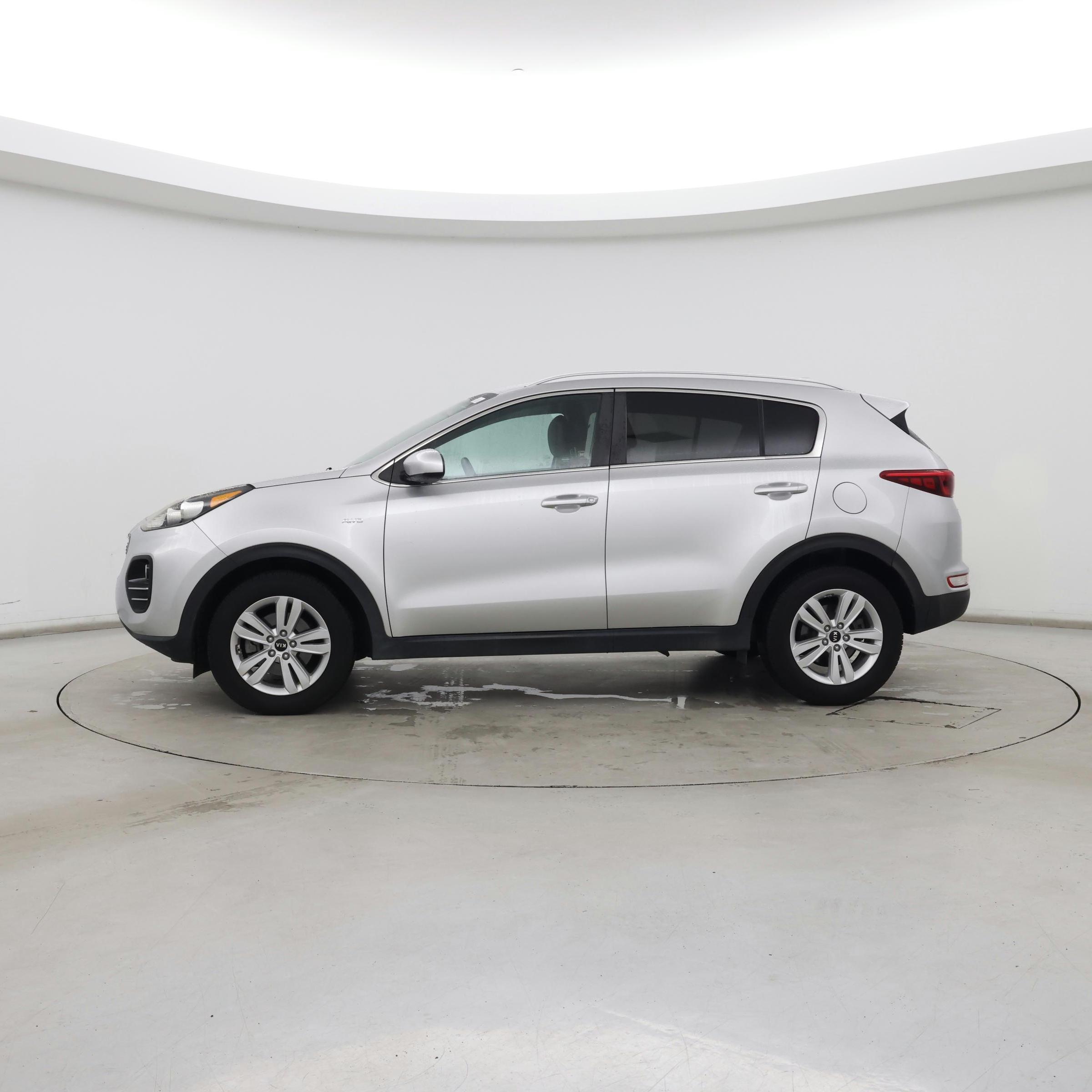 Thumbnail: 2017 Kia Sportage - 3