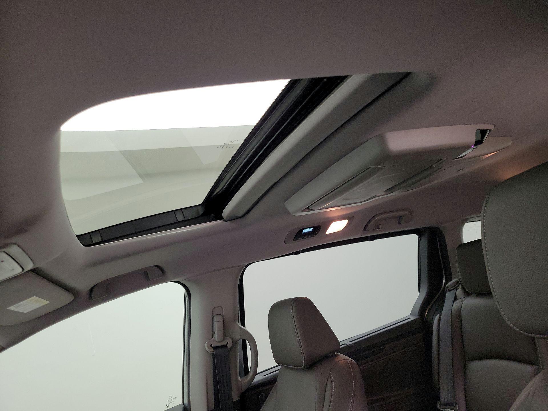 Thumbnail: 2022 Honda Odyssey - 20