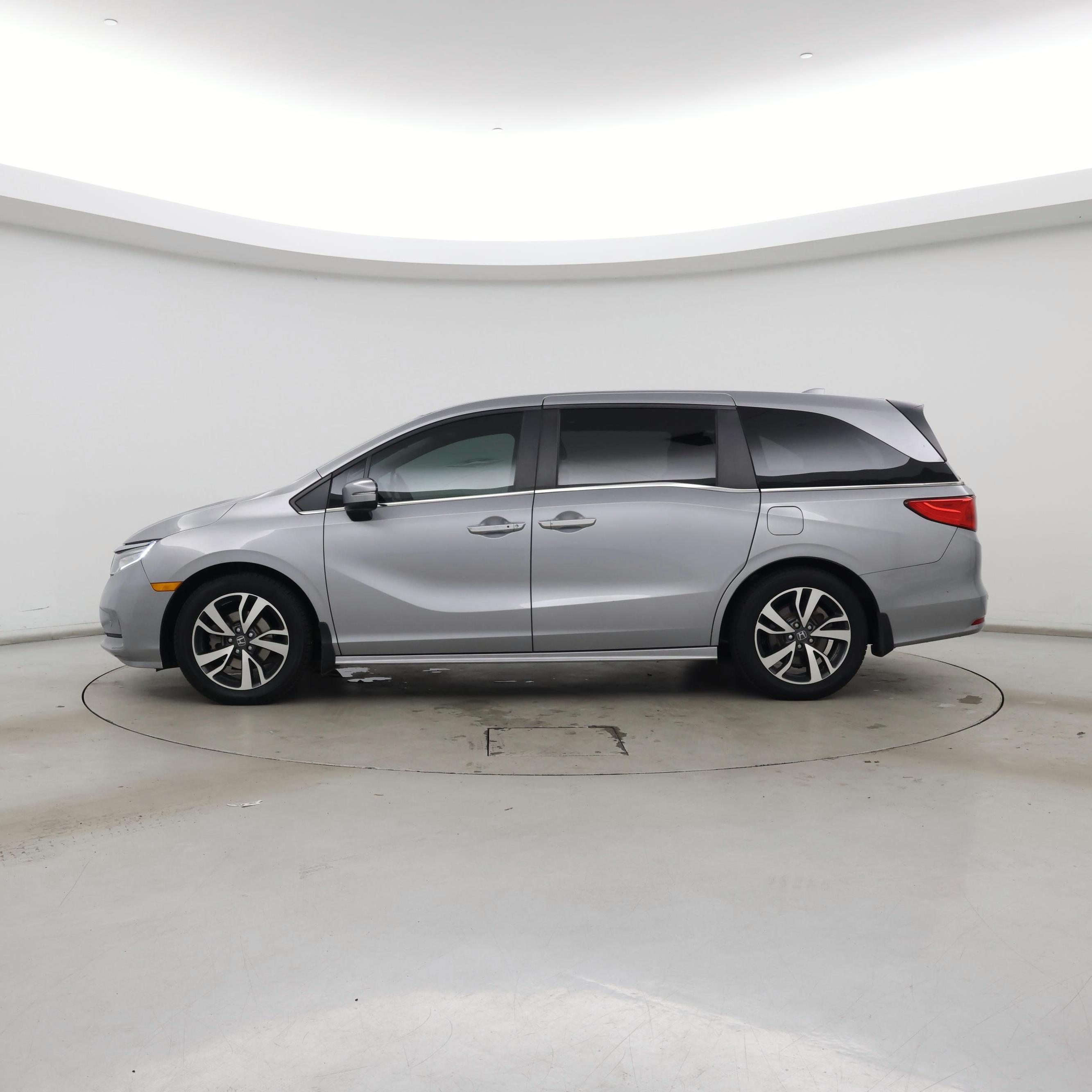 Thumbnail: 2022 Honda Odyssey - 3