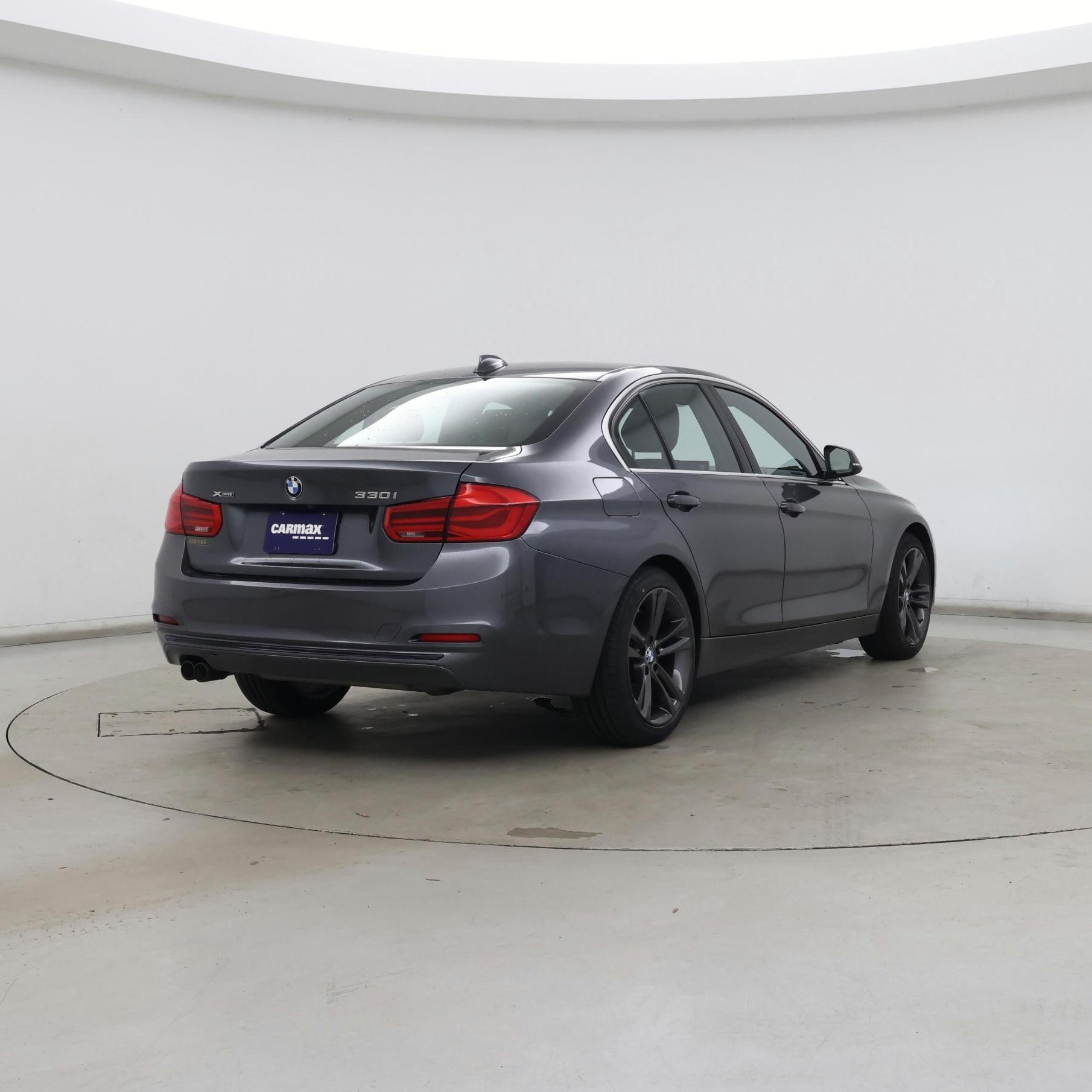 Thumbnail: 2018 BMW 3 Series - 8