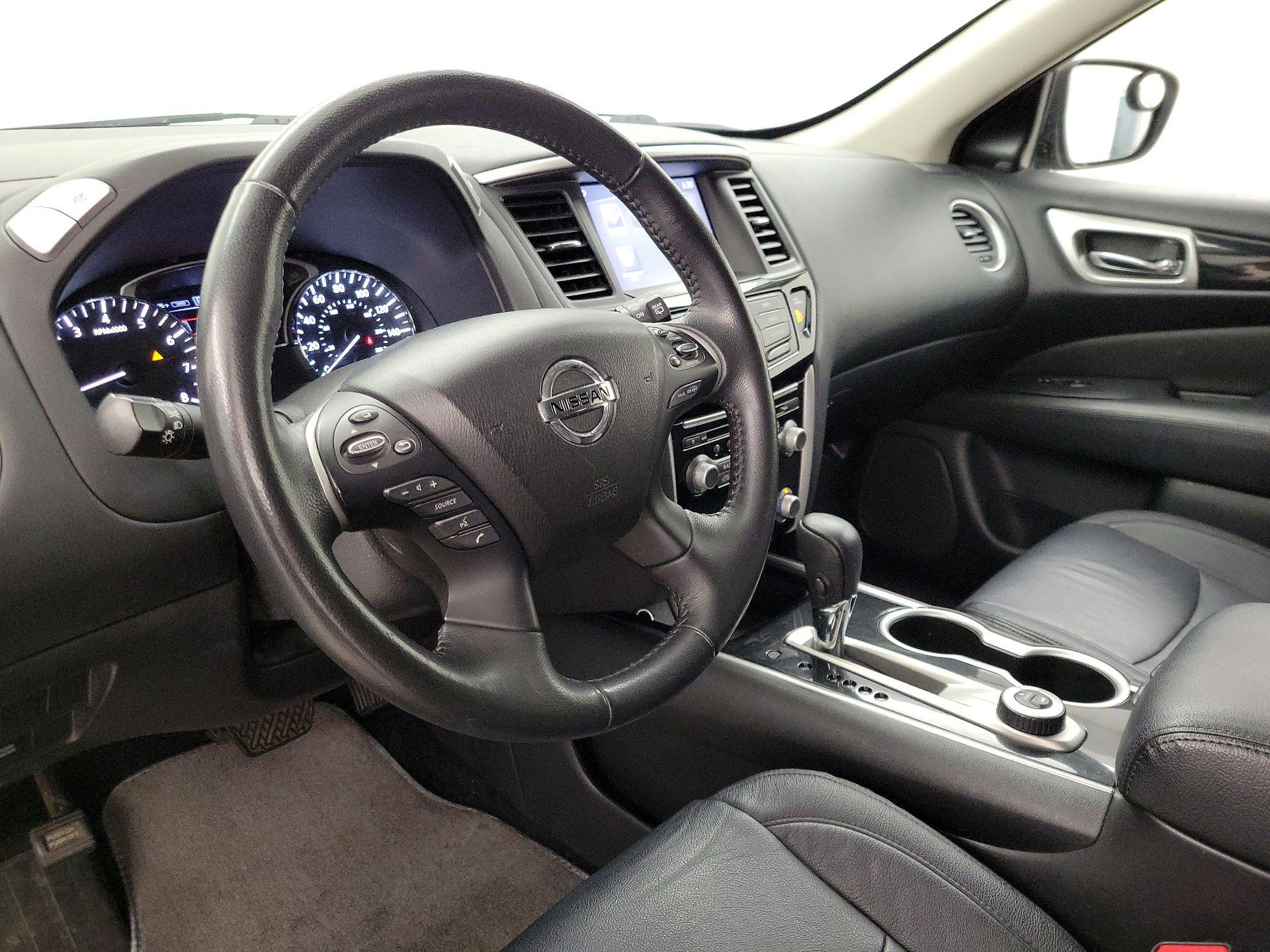 Thumbnail: 2019 Nissan Pathfinder - 9