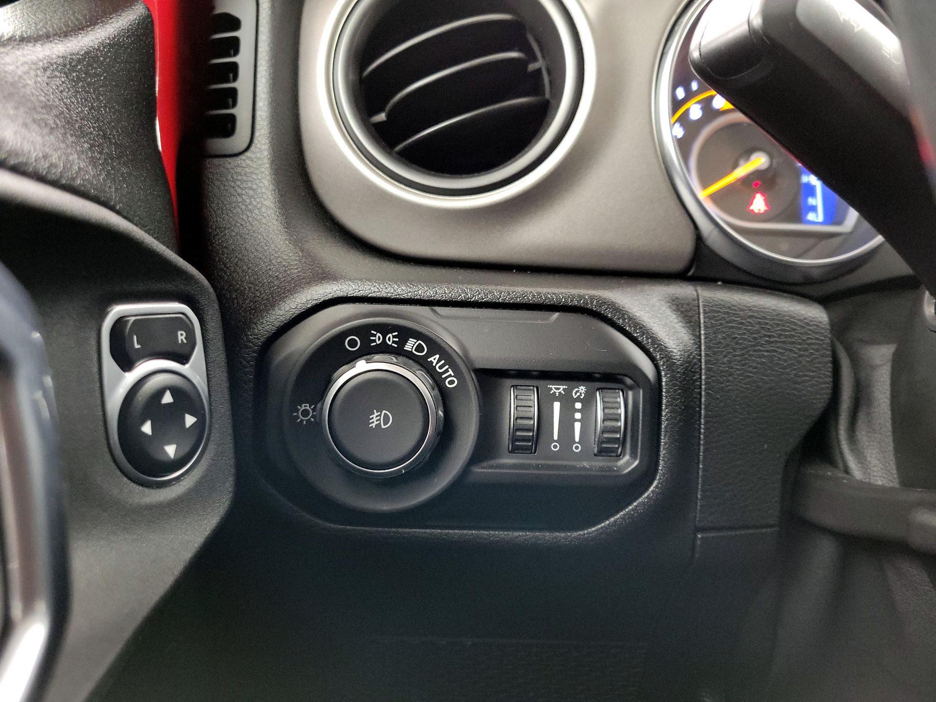 Thumbnail: 2021 Jeep Wrangler - 13
