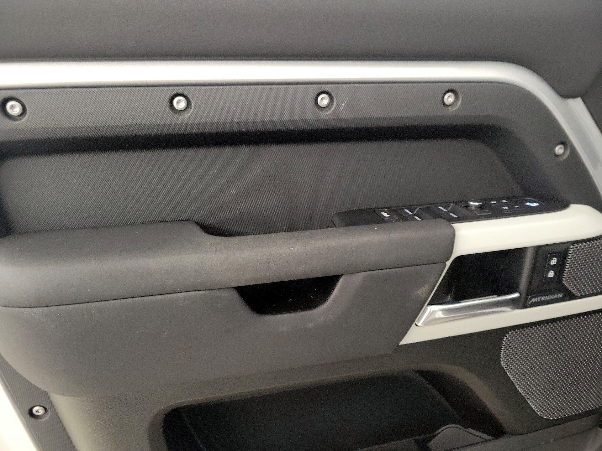 Thumbnail: 2020 Land Rover Defender - 12