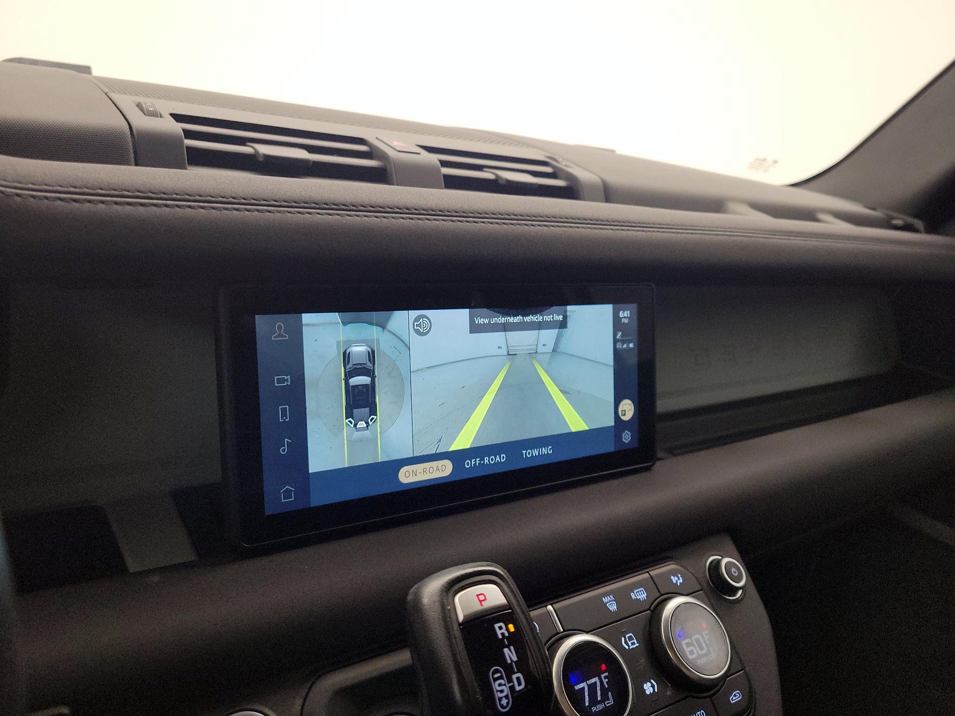 Thumbnail: 2020 Land Rover Defender - 15