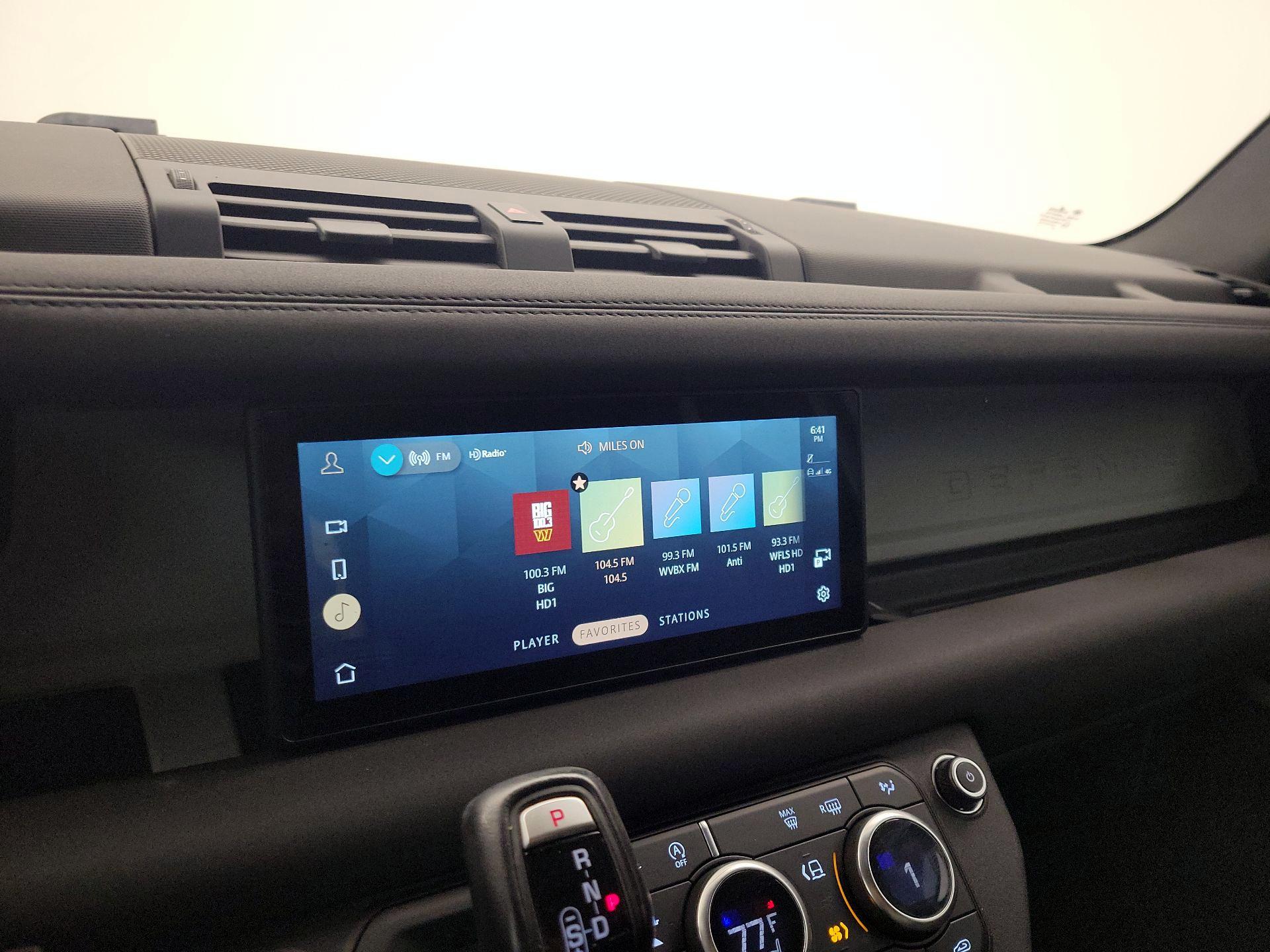 Thumbnail: 2020 Land Rover Defender - 16