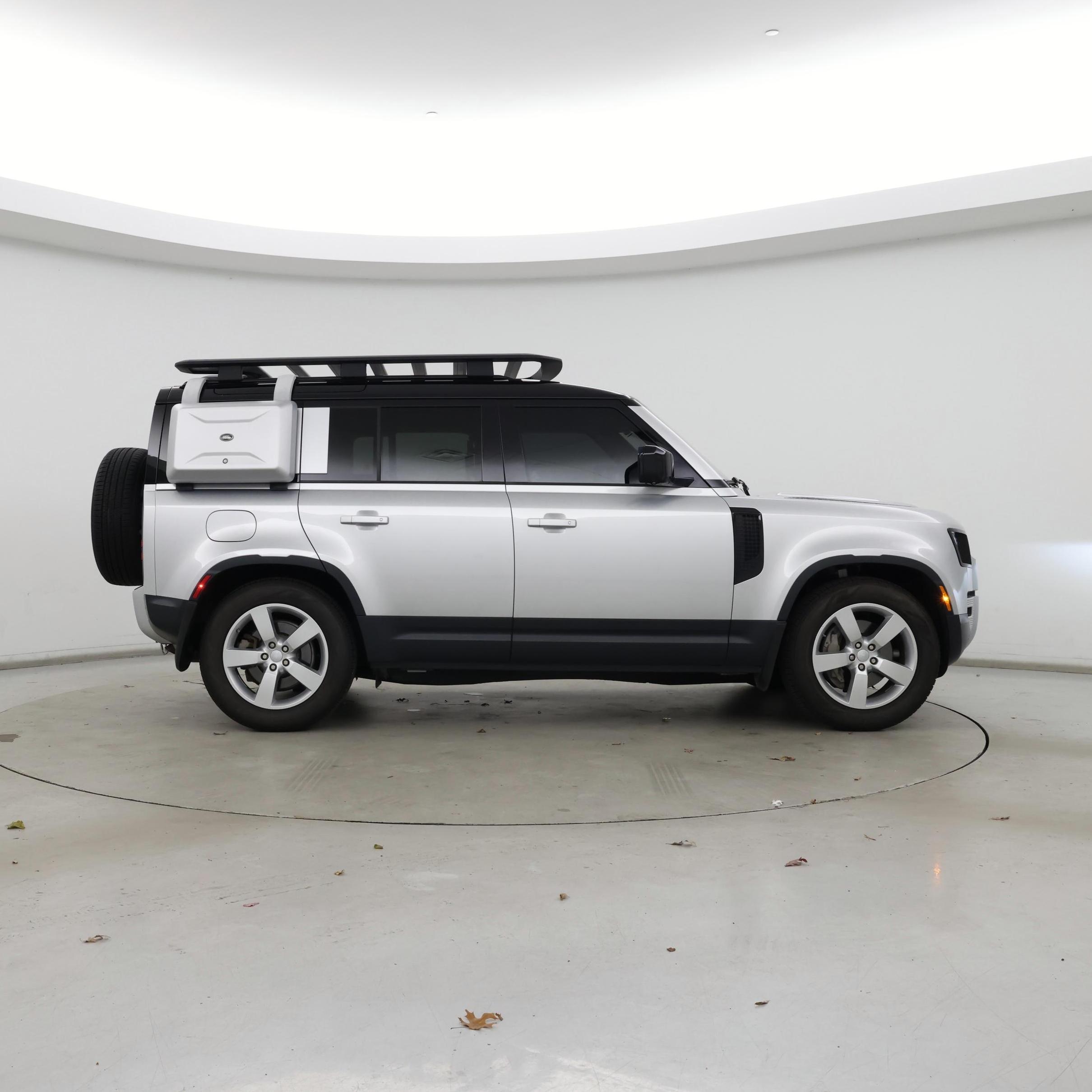 Thumbnail: 2020 Land Rover Defender - 7