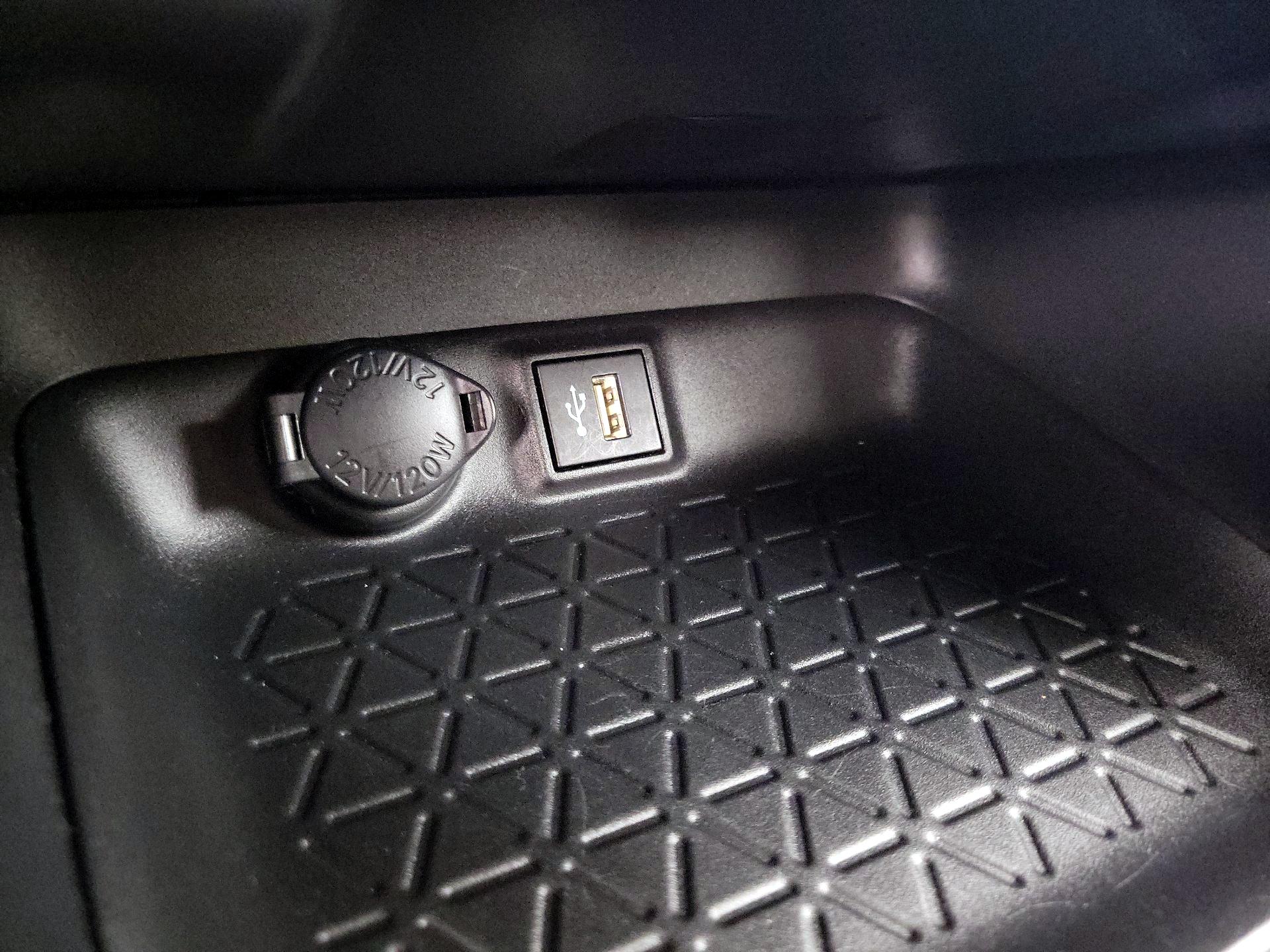 Thumbnail: 2023 Toyota RAV4 - 18