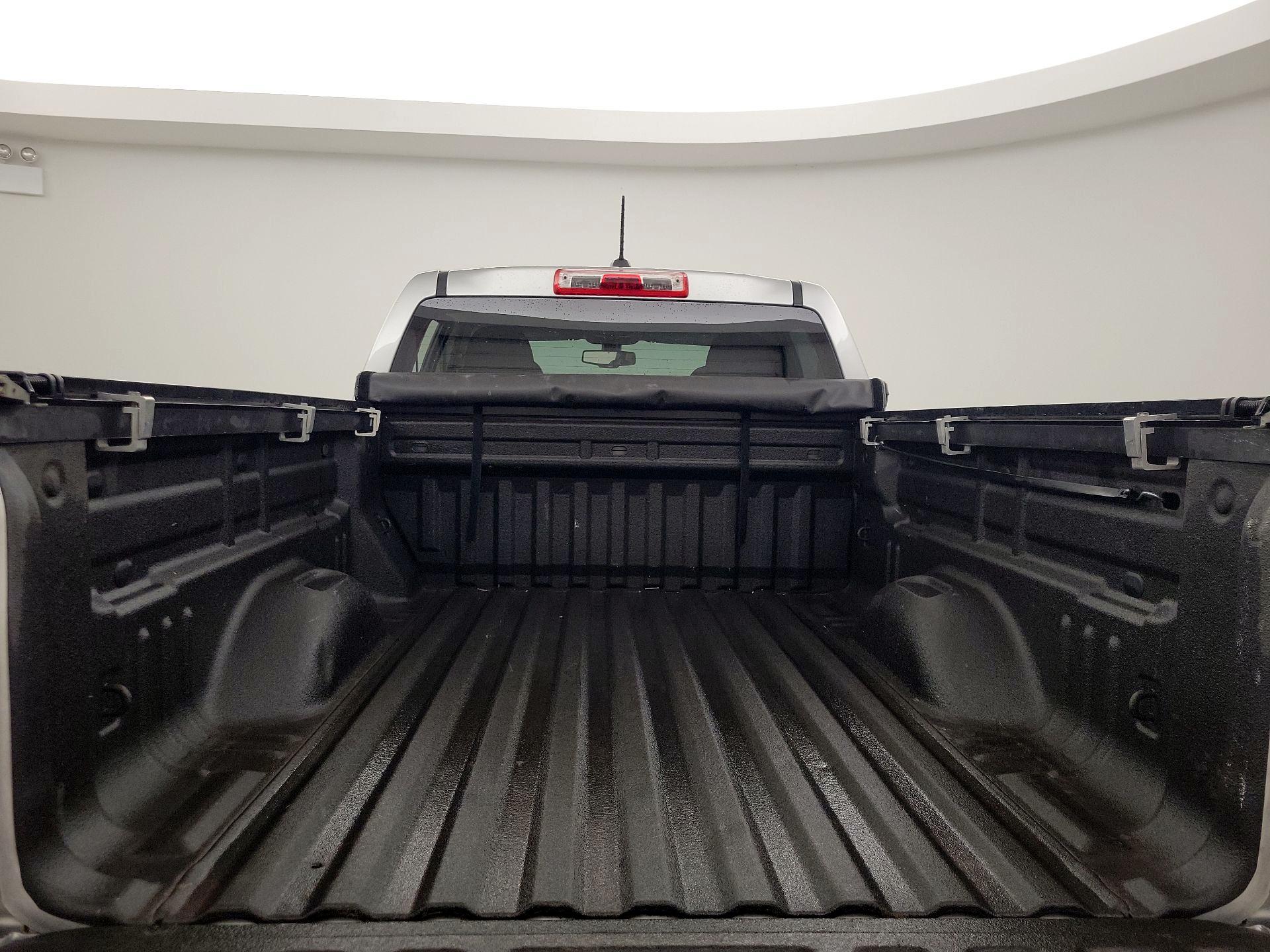 Thumbnail: 2015 Chevrolet Colorado - 20