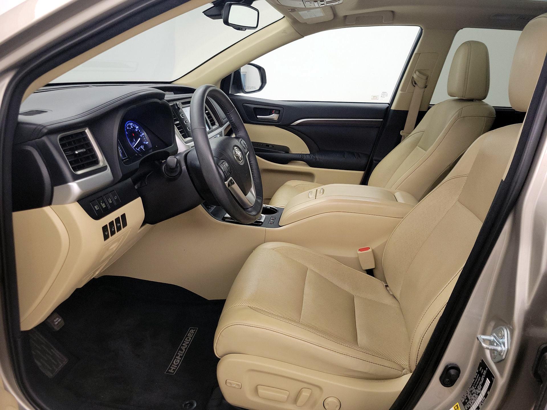 Thumbnail: 2016 Toyota Highlander - 11