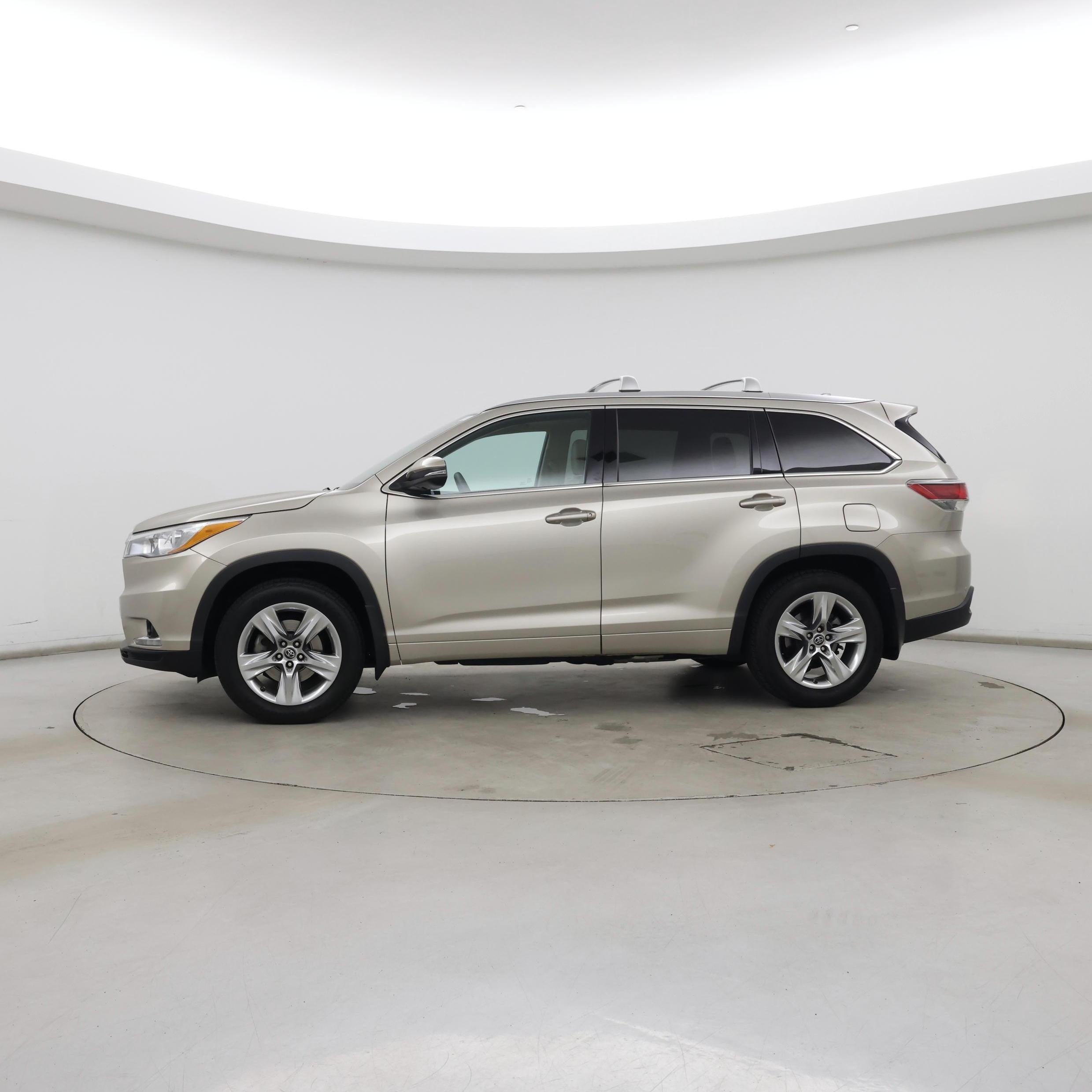 Thumbnail: 2016 Toyota Highlander - 3