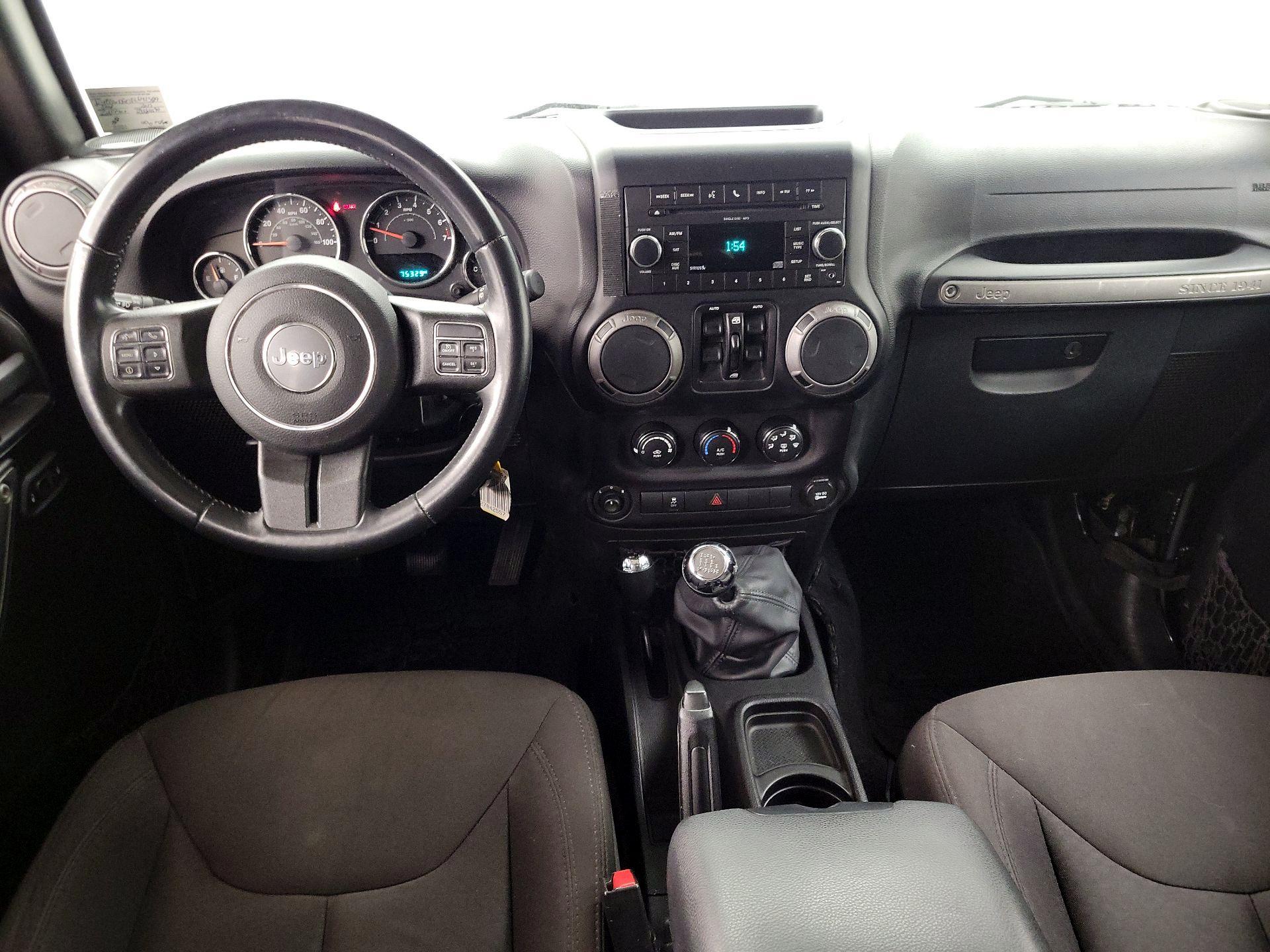 Thumbnail: 2015 Jeep Wrangler - 9
