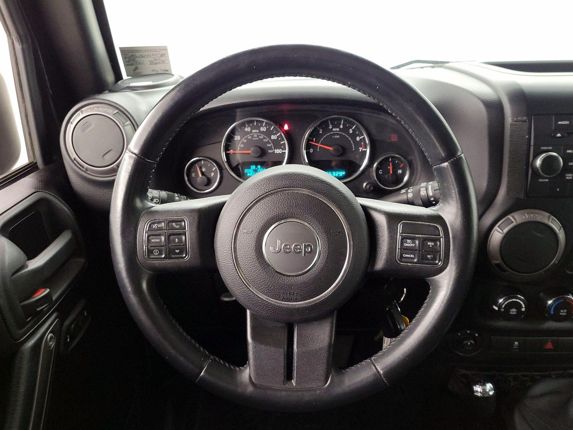 Thumbnail: 2015 Jeep Wrangler - 10