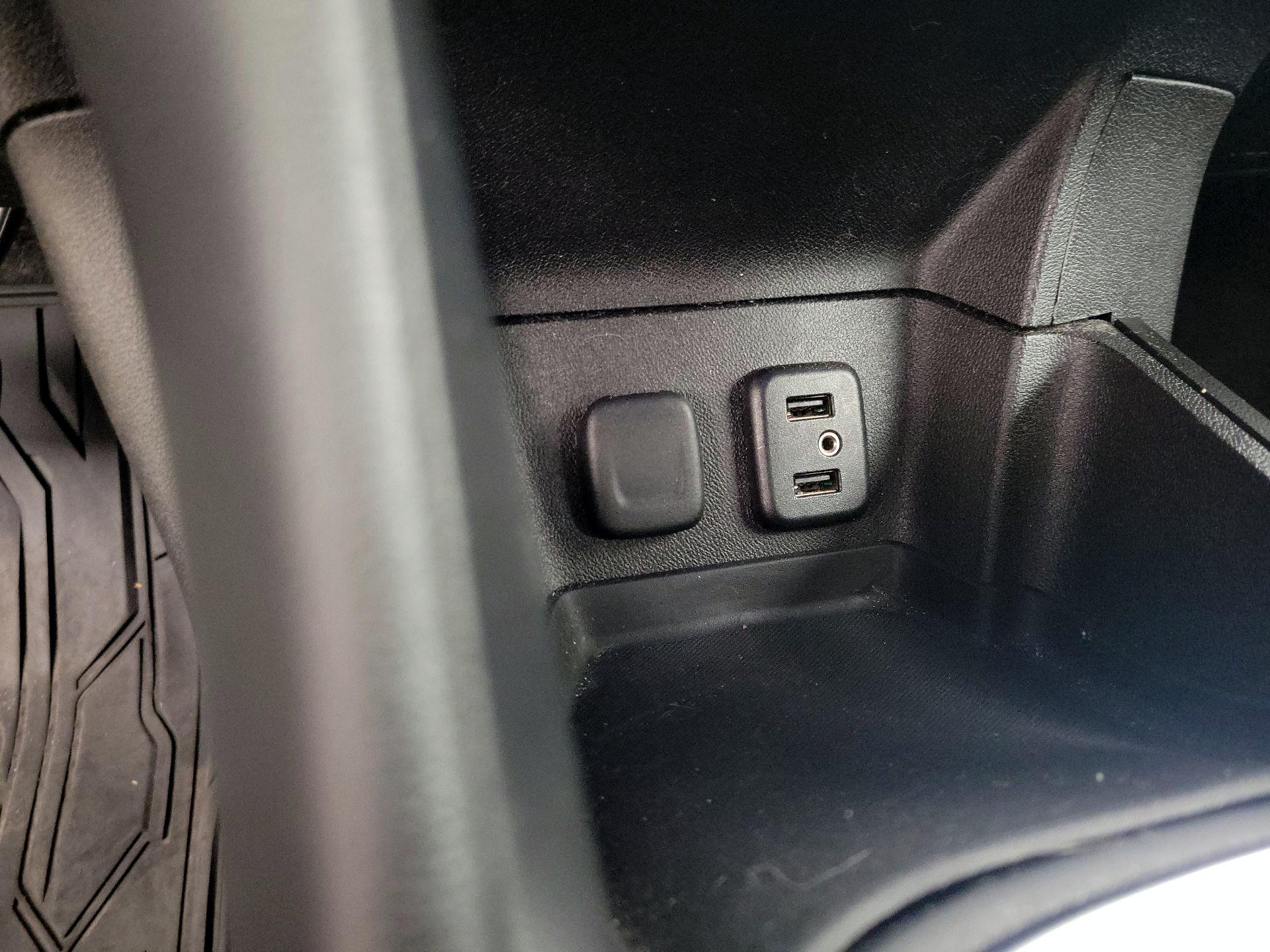 Thumbnail: 2017 Chevrolet Volt - 18