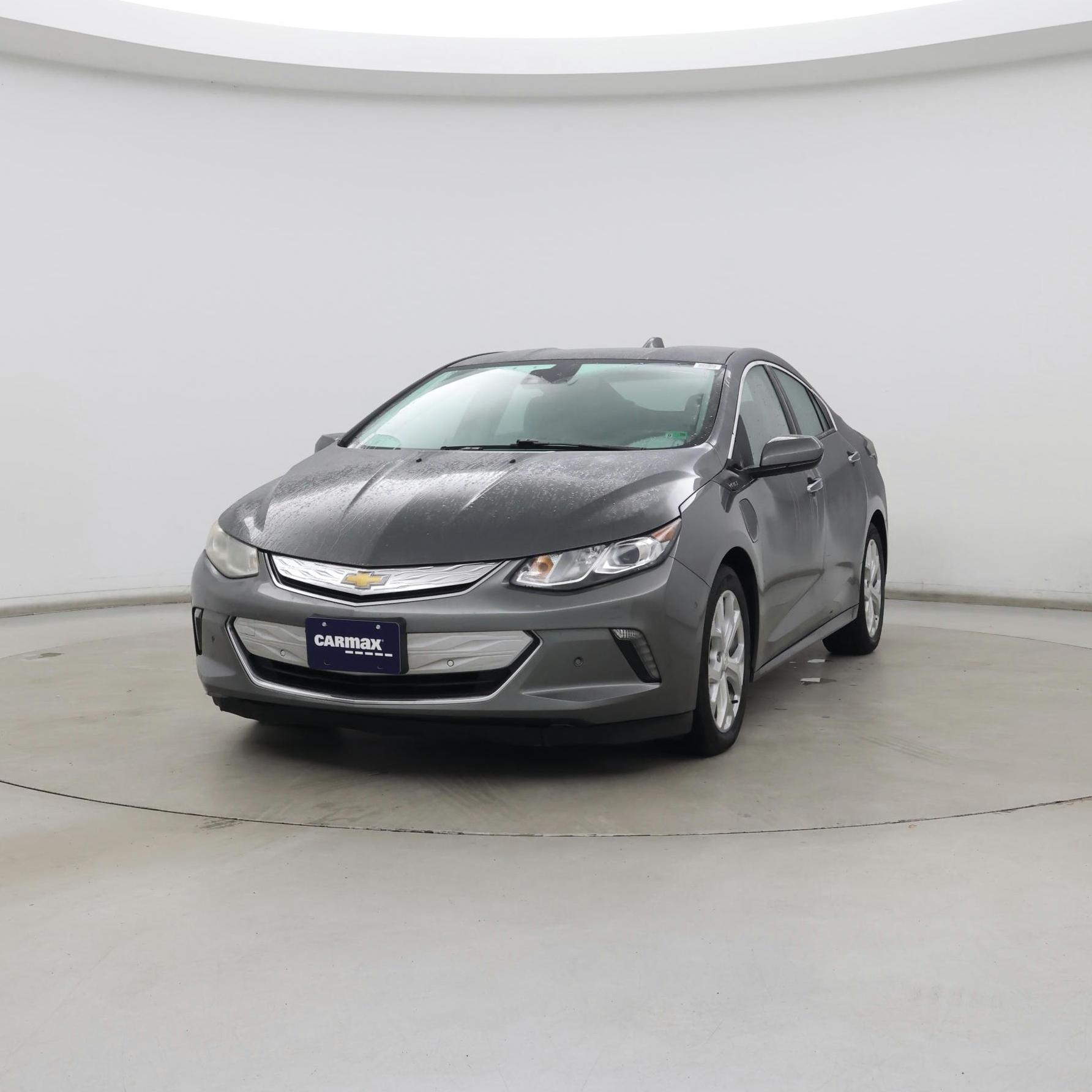 Thumbnail: 2017 Chevrolet Volt - 4