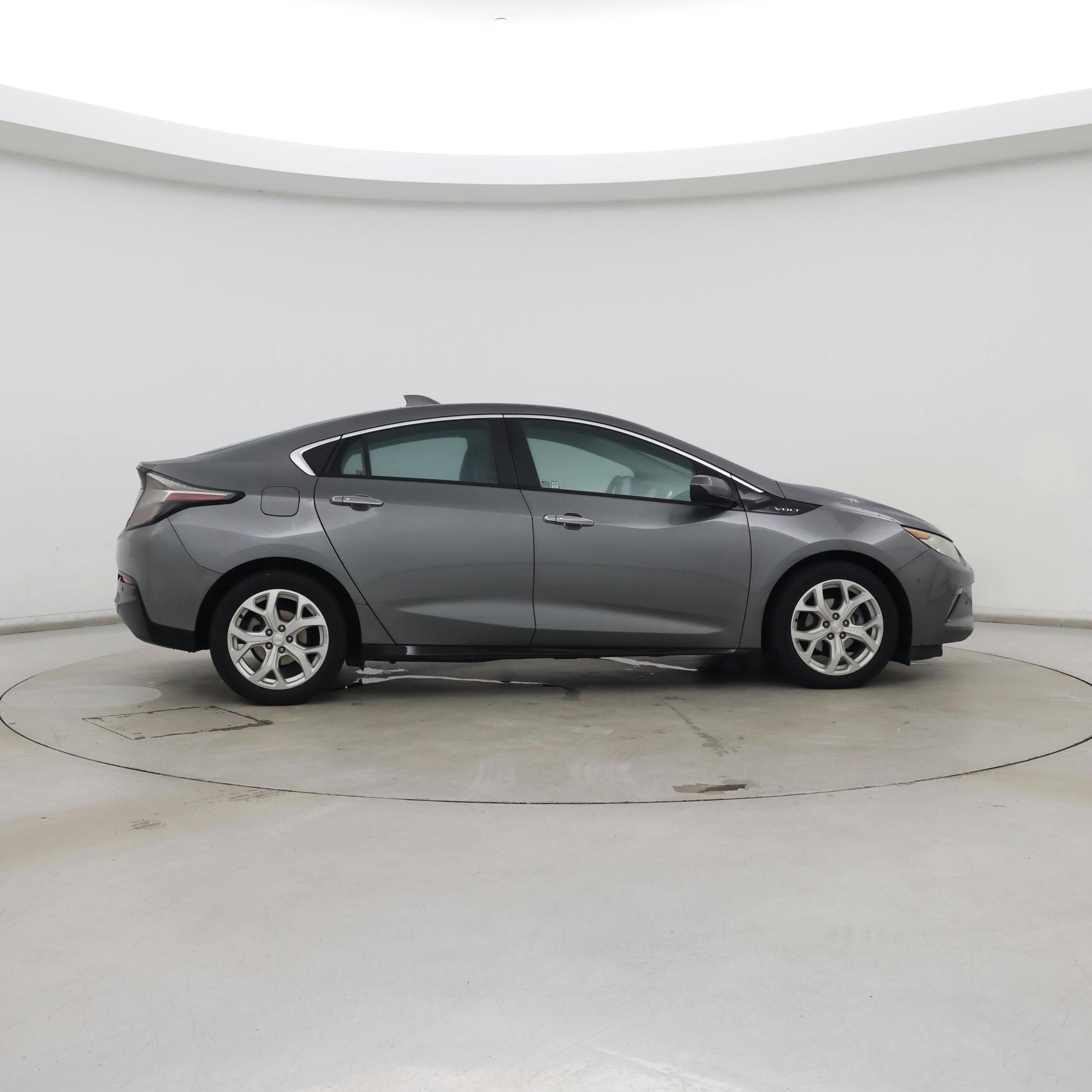Thumbnail: 2017 Chevrolet Volt - 7