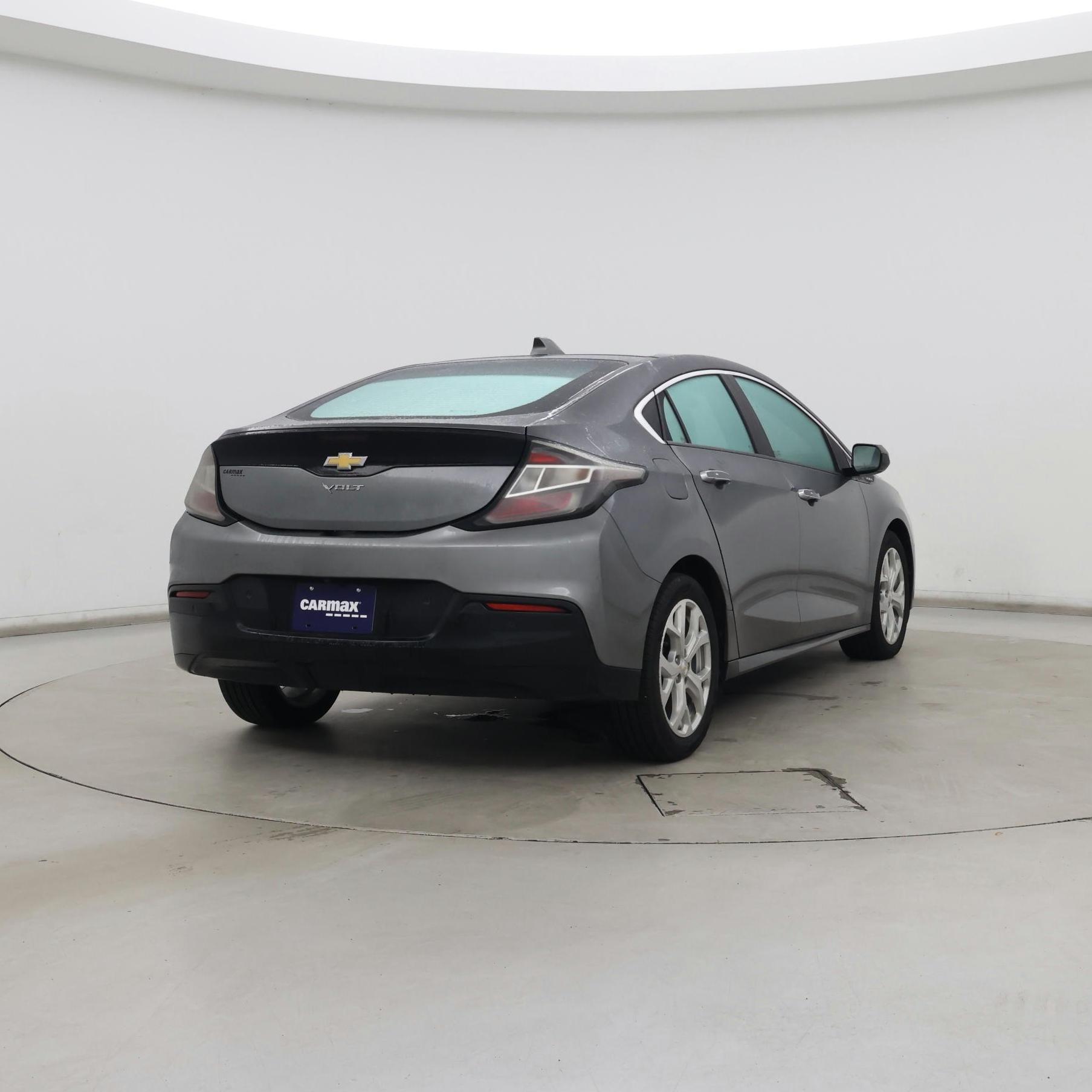 Thumbnail: 2017 Chevrolet Volt - 8