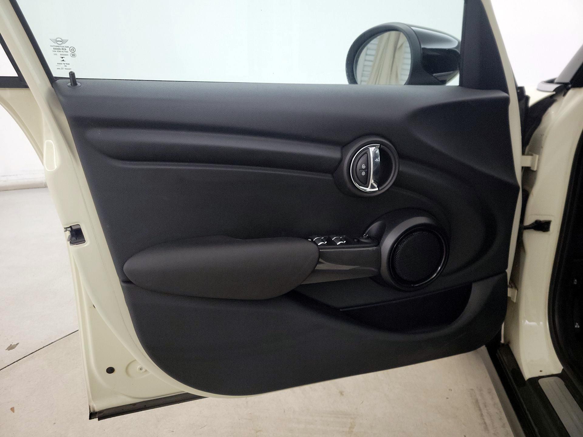 Thumbnail: 2021 MINI Cooper Hardtop - 12