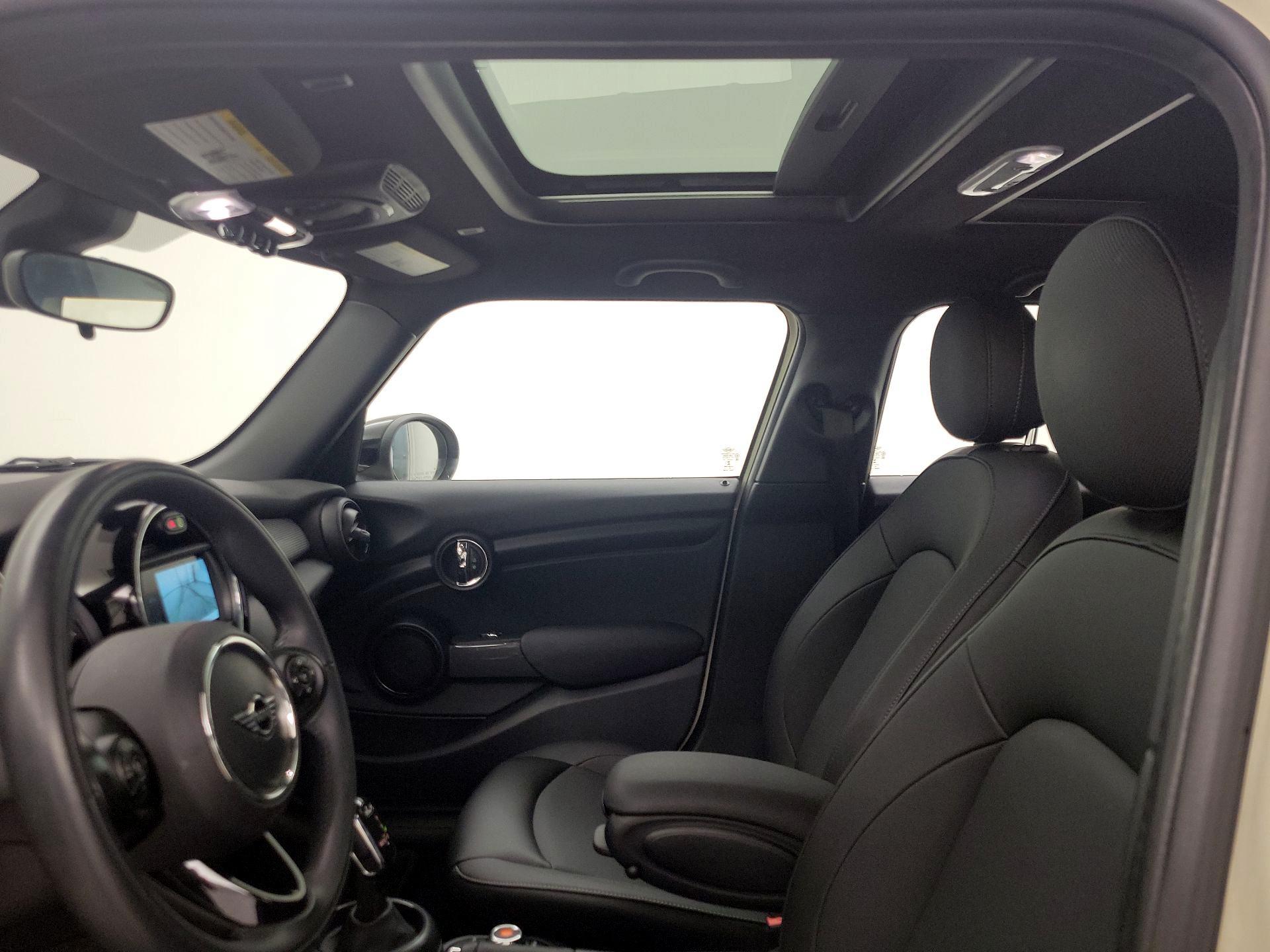 Thumbnail: 2021 MINI Cooper Hardtop - 19