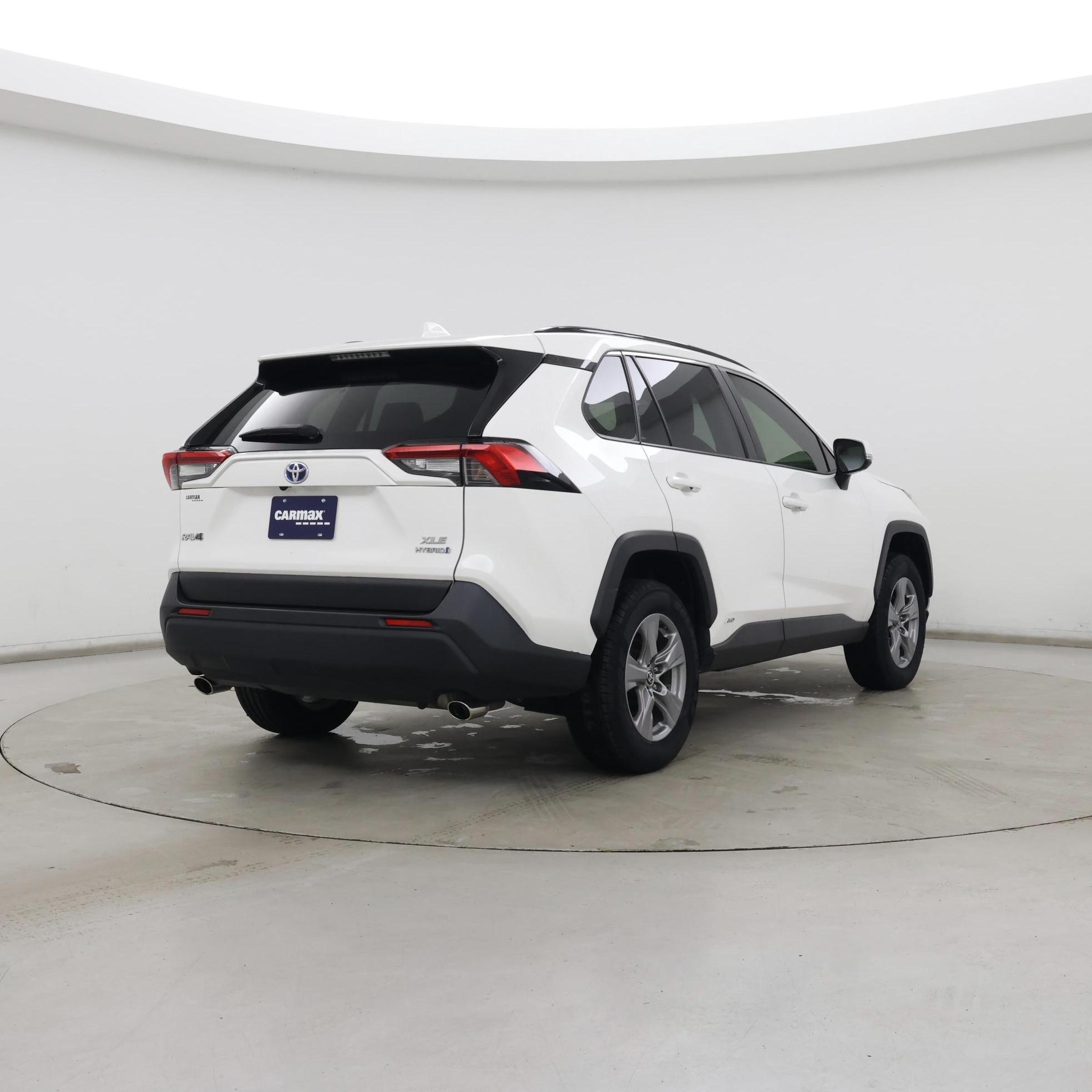 Thumbnail: 2022 Toyota RAV4 - 8