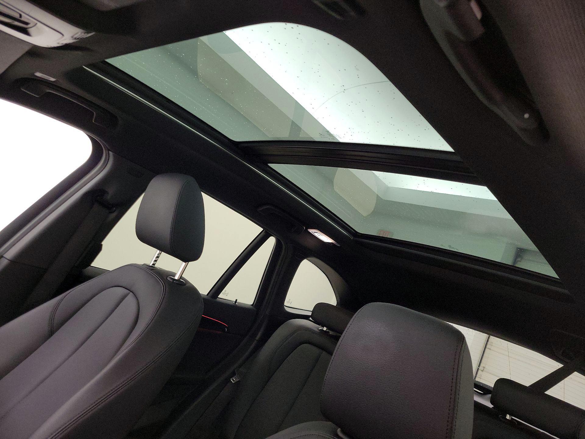 Thumbnail: 2022 BMW X1 - 20