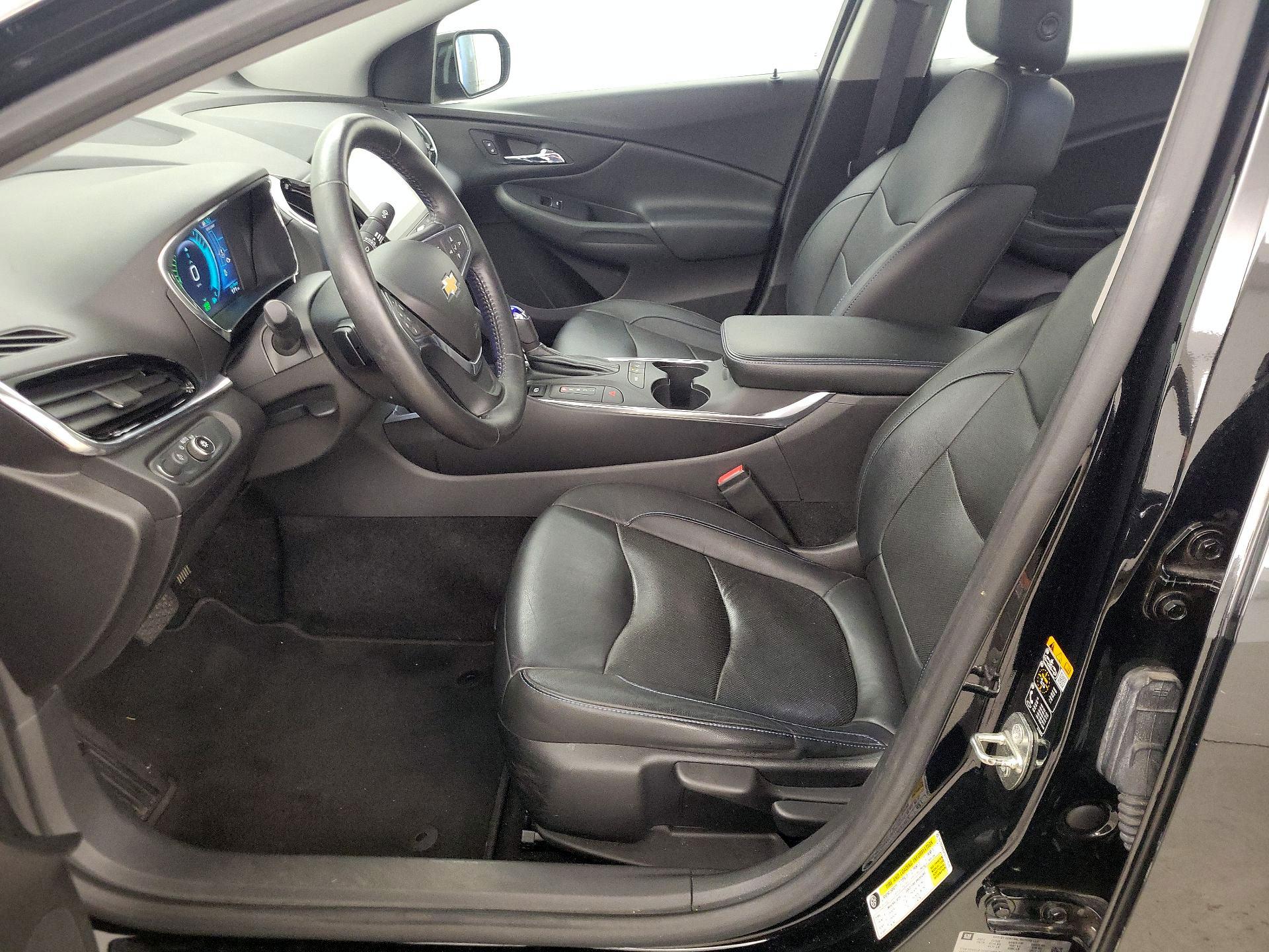 Thumbnail: 2016 Chevrolet Volt - 11