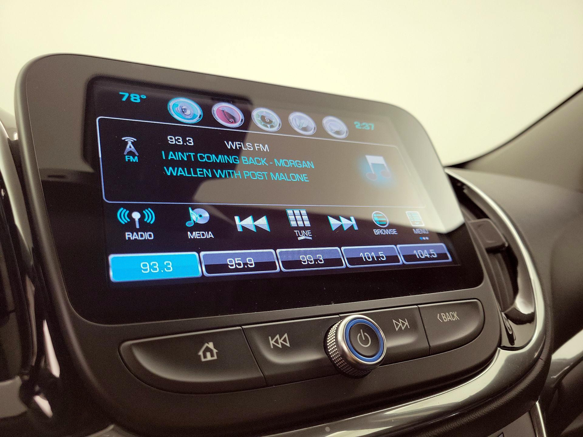 Thumbnail: 2016 Chevrolet Volt - 16