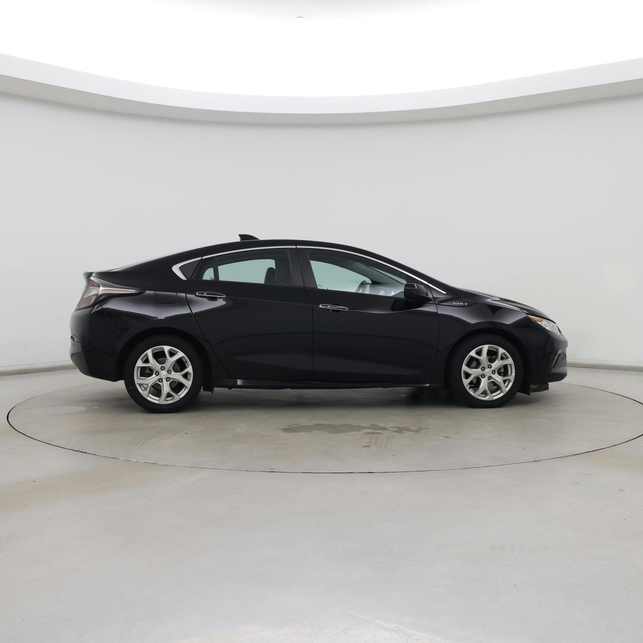 Thumbnail: 2016 Chevrolet Volt - 7