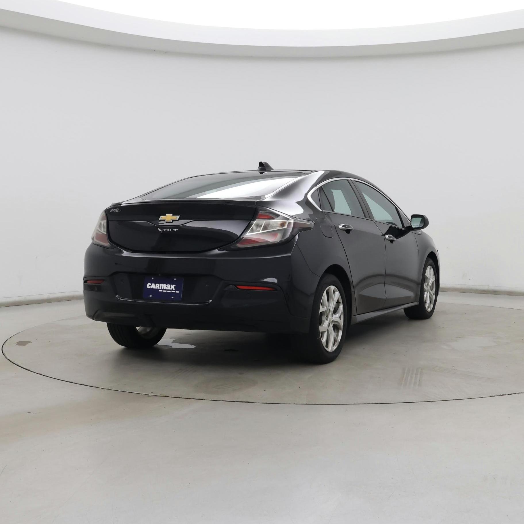 Thumbnail: 2016 Chevrolet Volt - 8