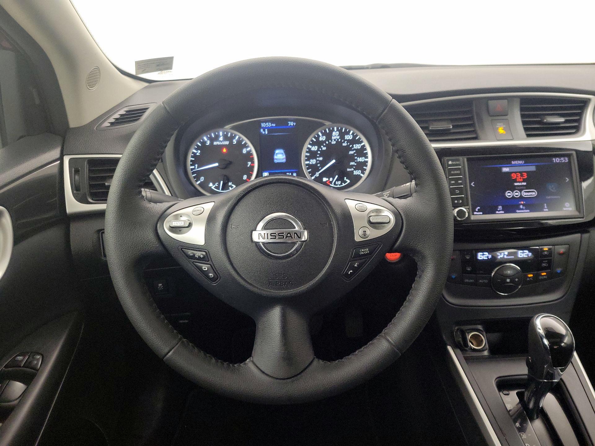Thumbnail: 2019 Nissan Sentra - 10