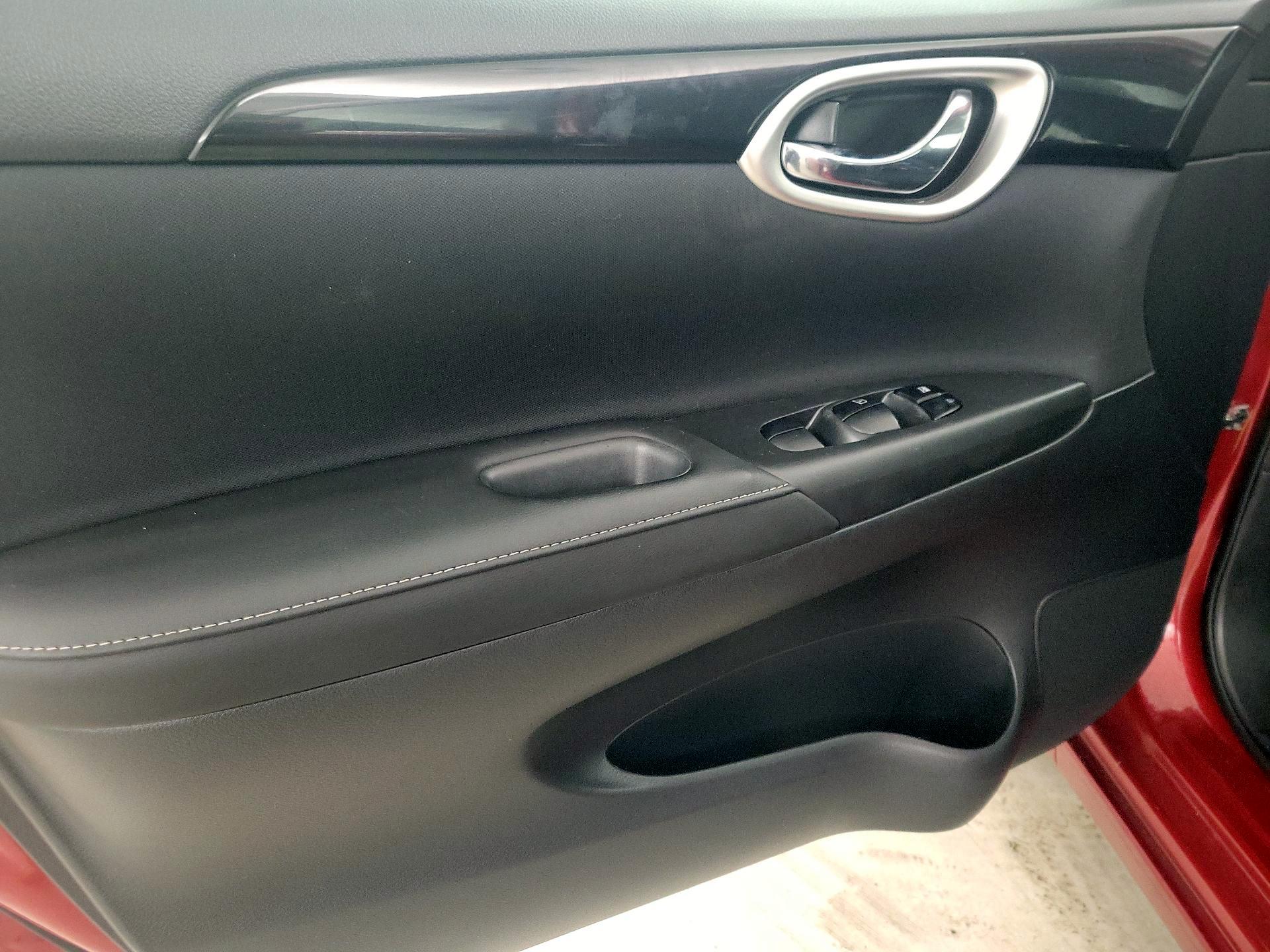 Thumbnail: 2019 Nissan Sentra - 12