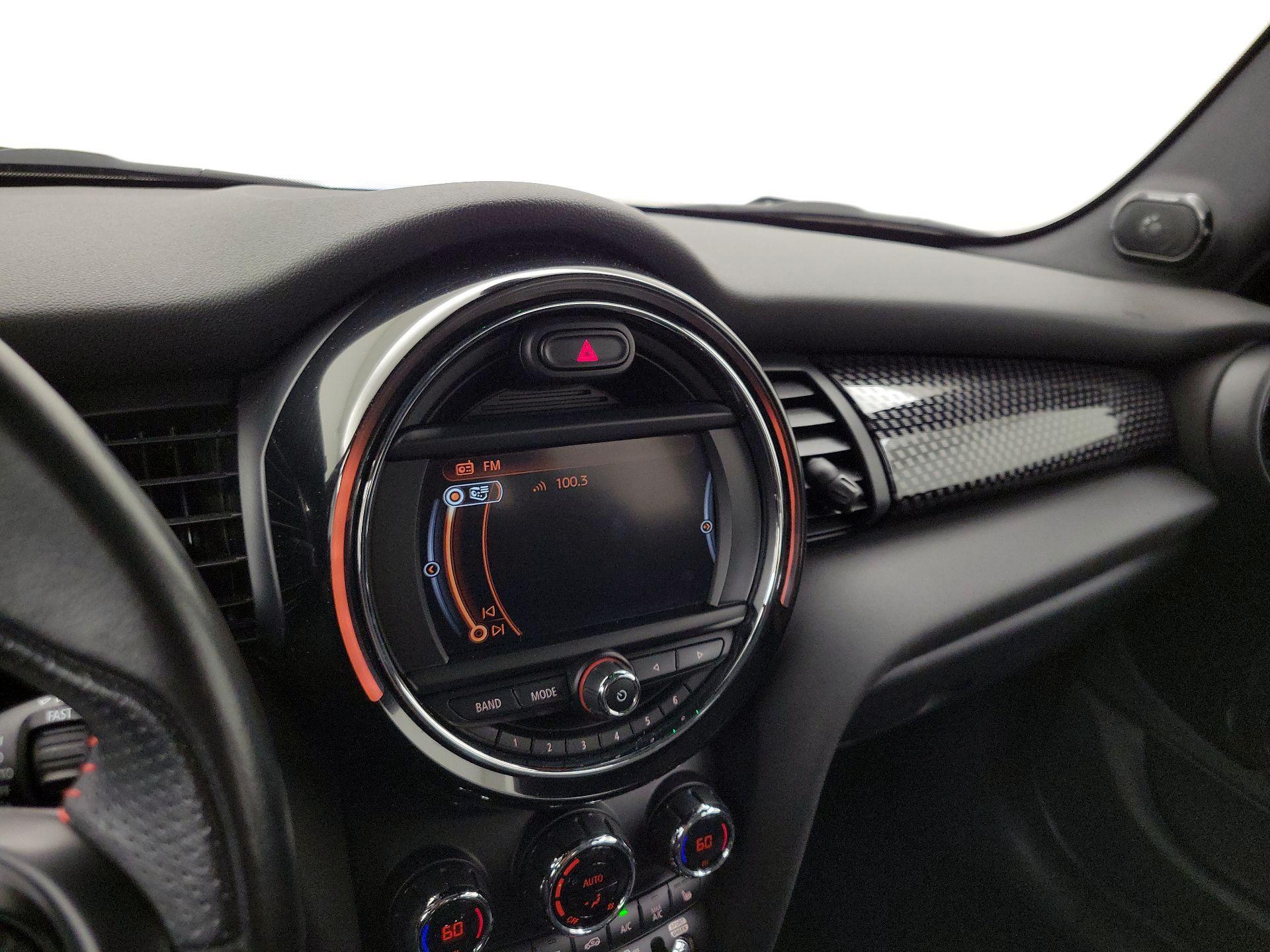 Thumbnail: 2018 MINI Cooper Hardtop - 14