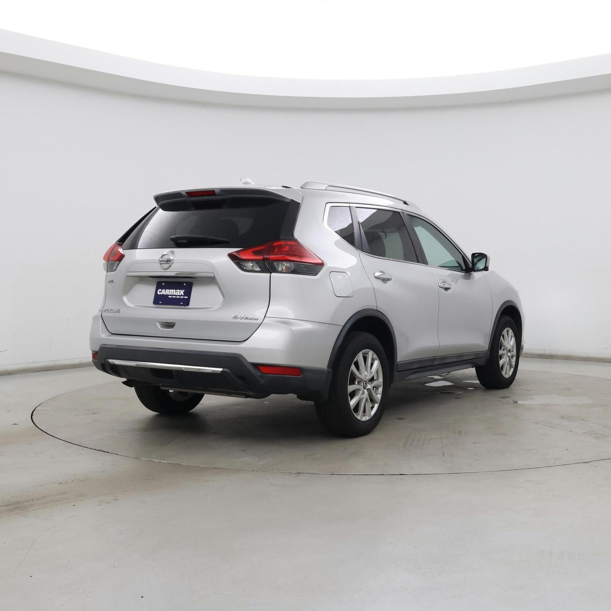 Thumbnail: 2017 Nissan Rogue - 8