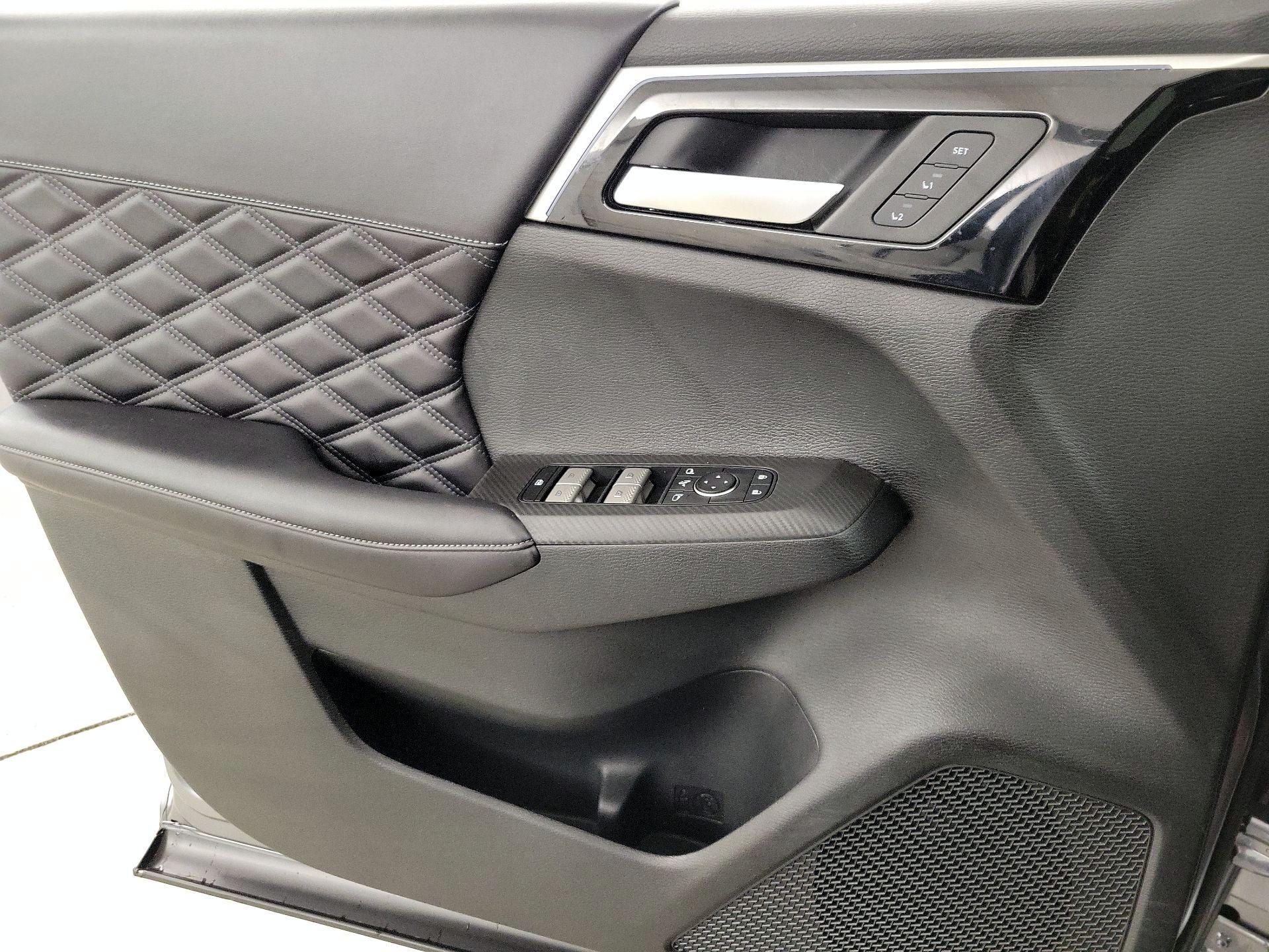 Thumbnail: 2024 Mitsubishi Outlander - 12