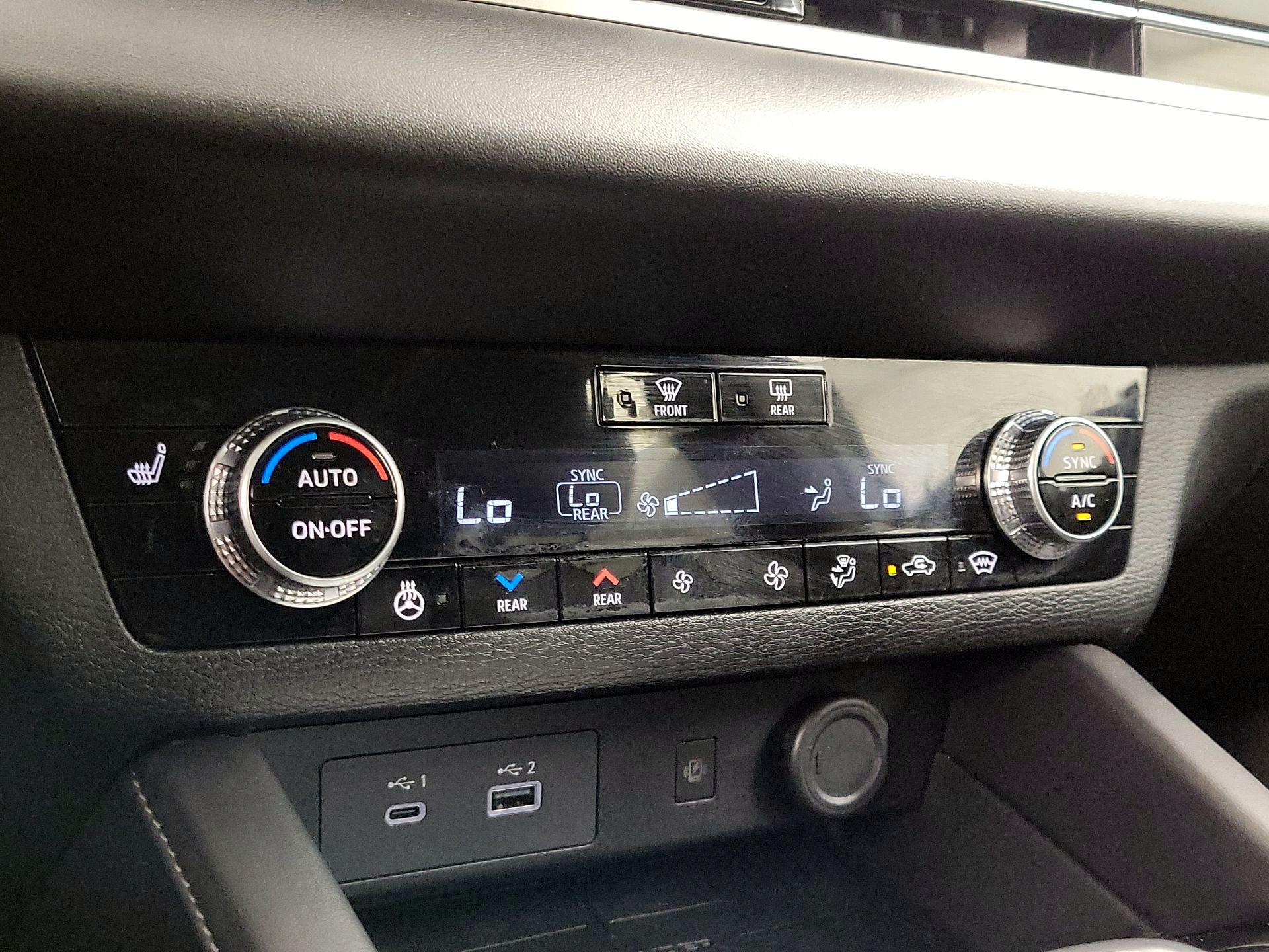 Thumbnail: 2024 Mitsubishi Outlander - 17