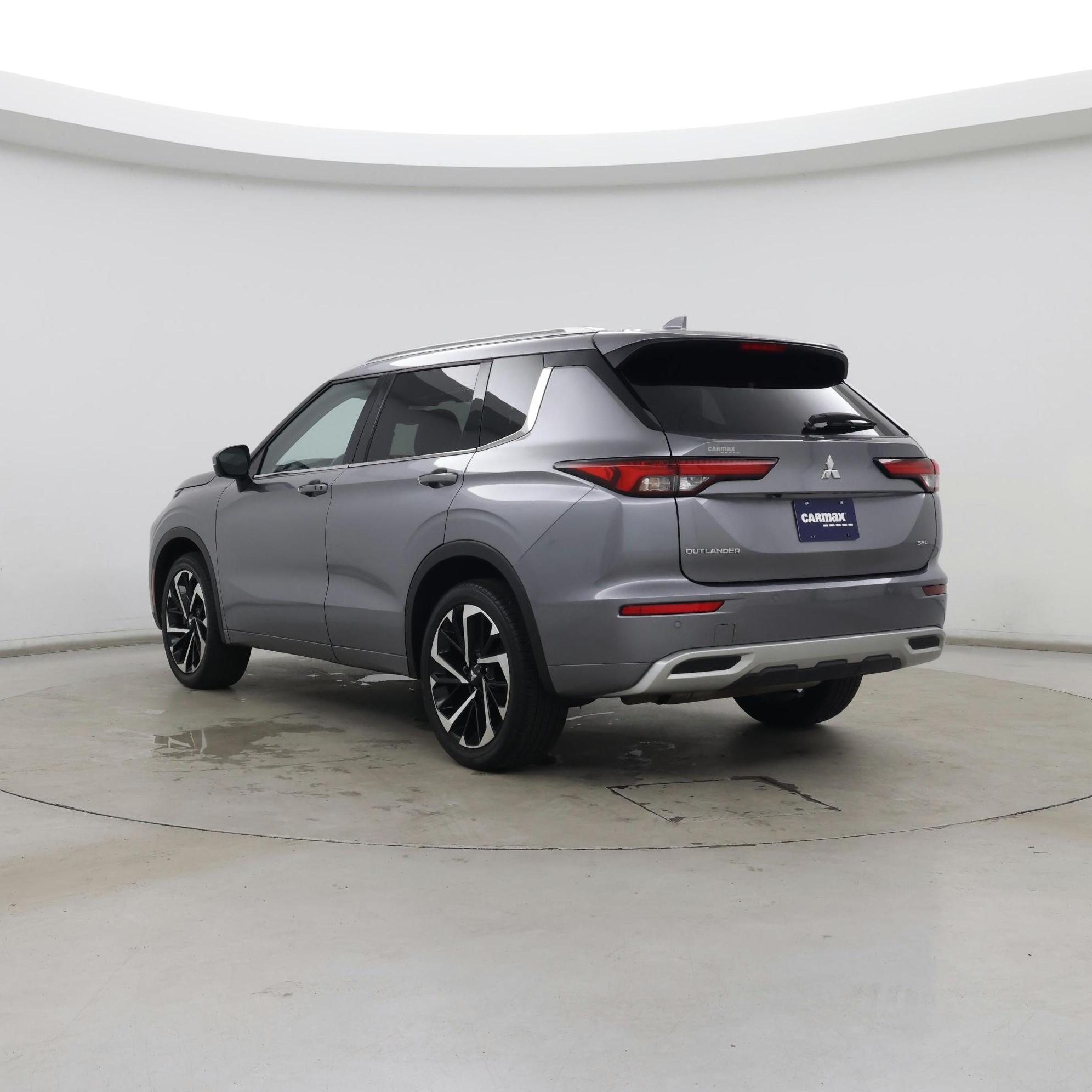 Thumbnail: 2024 Mitsubishi Outlander - 2