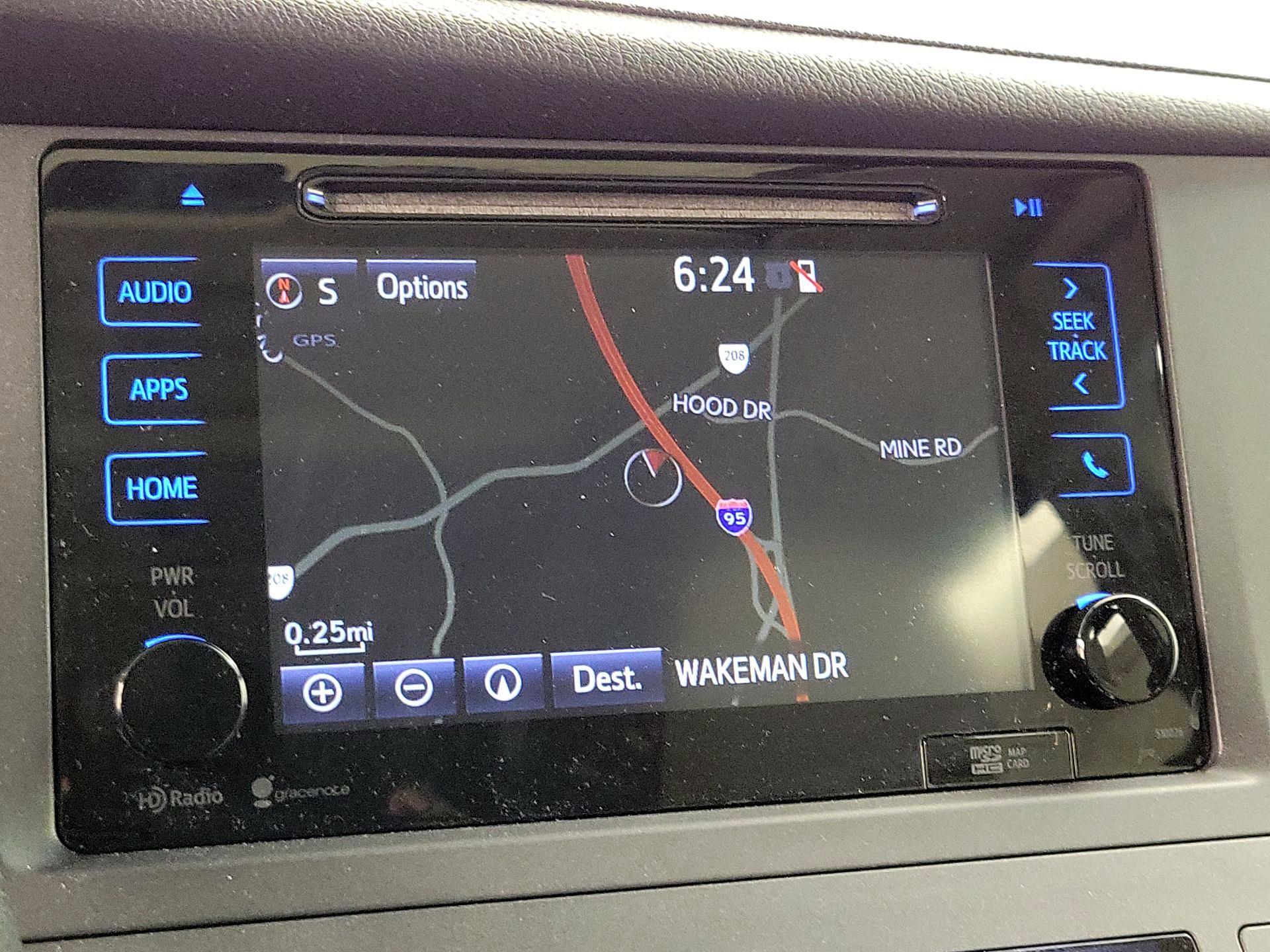 Thumbnail: 2015 Toyota Sienna - 14