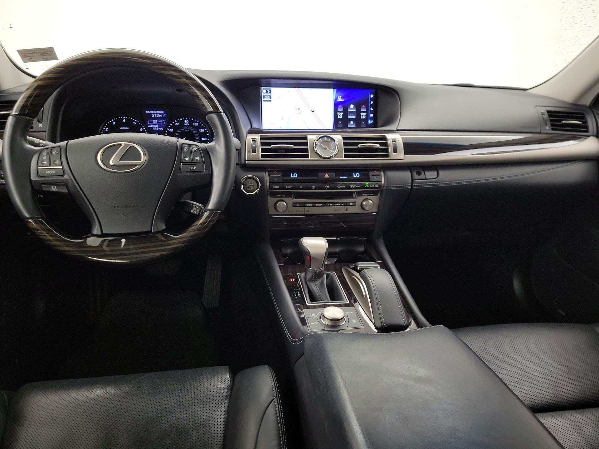 Thumbnail: 2016 Lexus LS - 9