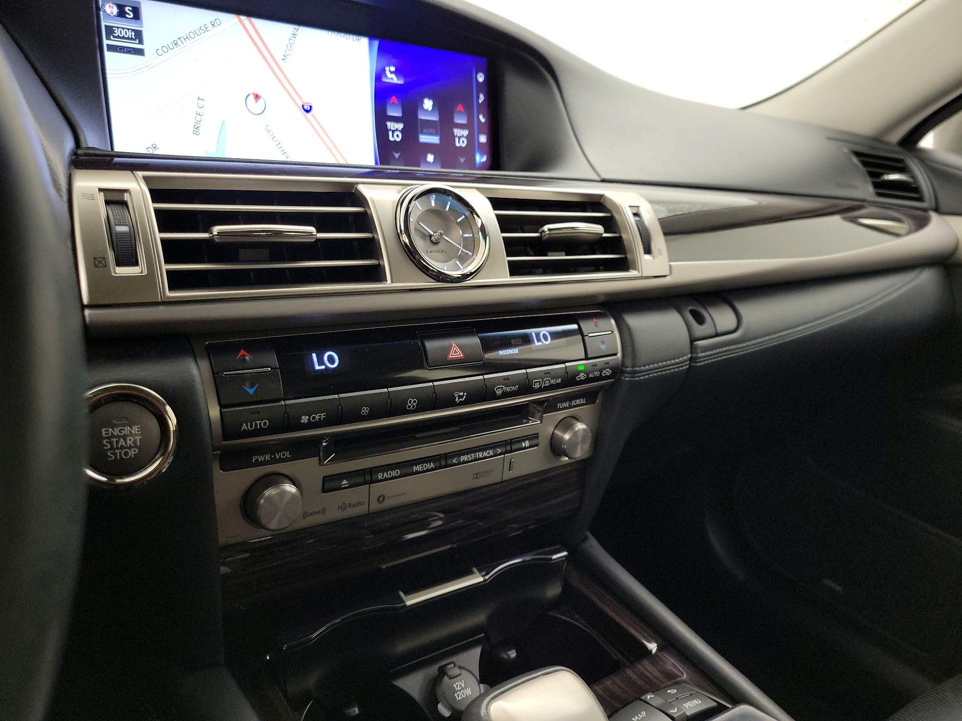 Thumbnail: 2016 Lexus LS - 17