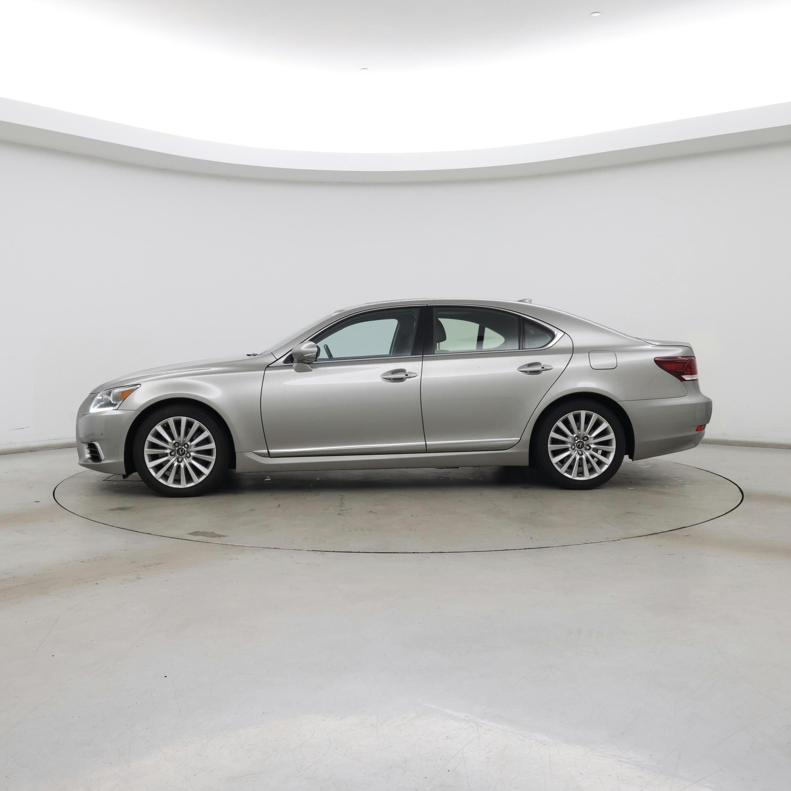 Thumbnail: 2016 Lexus LS - 3