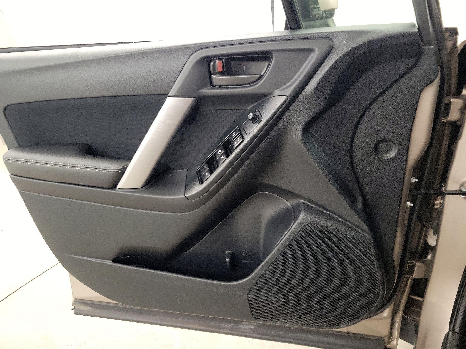 Thumbnail: 2016 Subaru Forester - 12