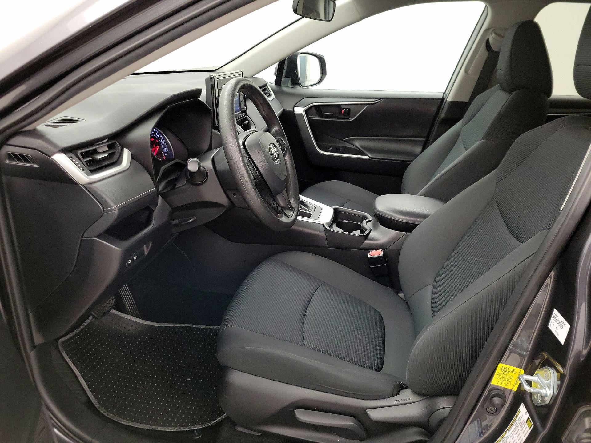 Thumbnail: 2021 Toyota RAV4 - 11