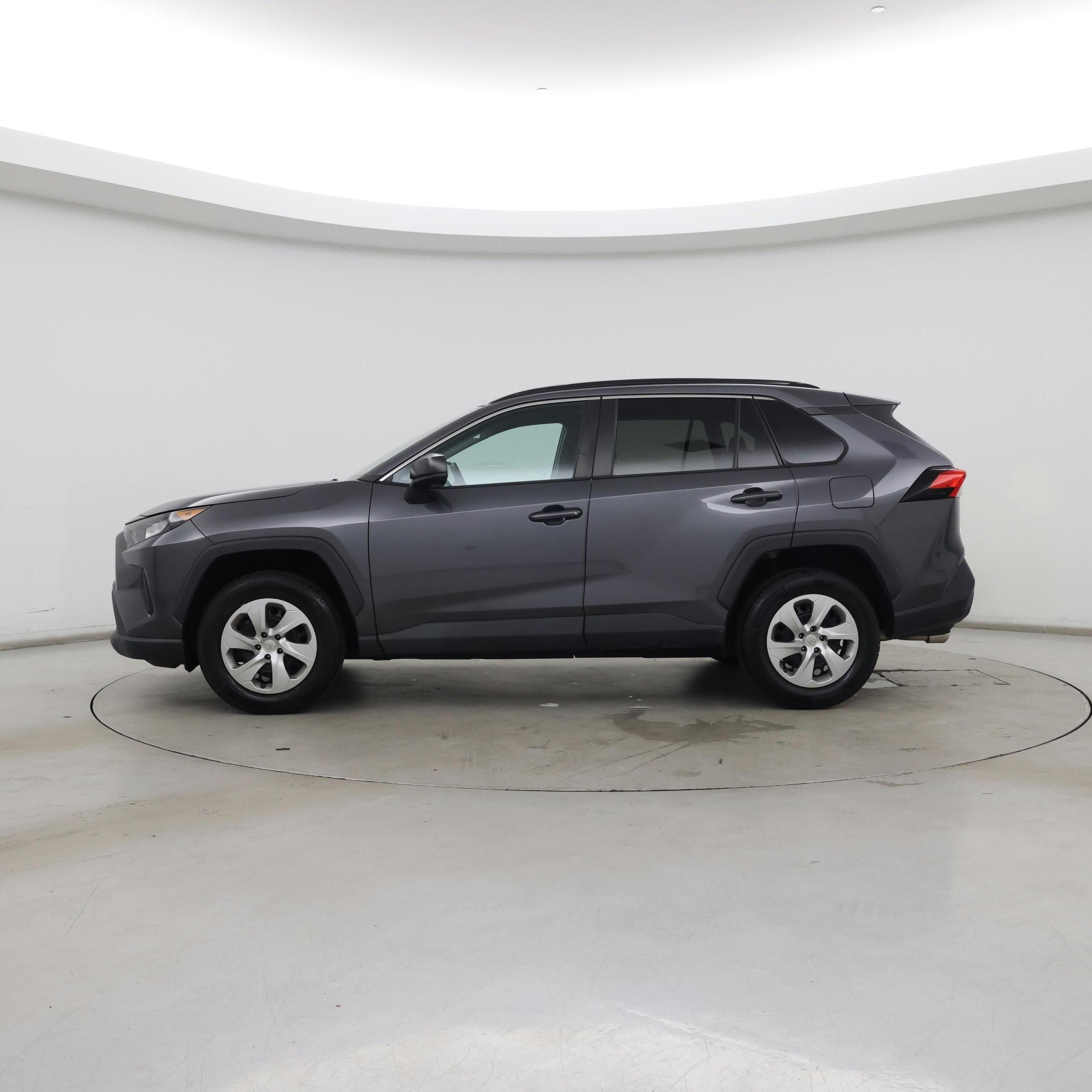 Thumbnail: 2021 Toyota RAV4 - 3