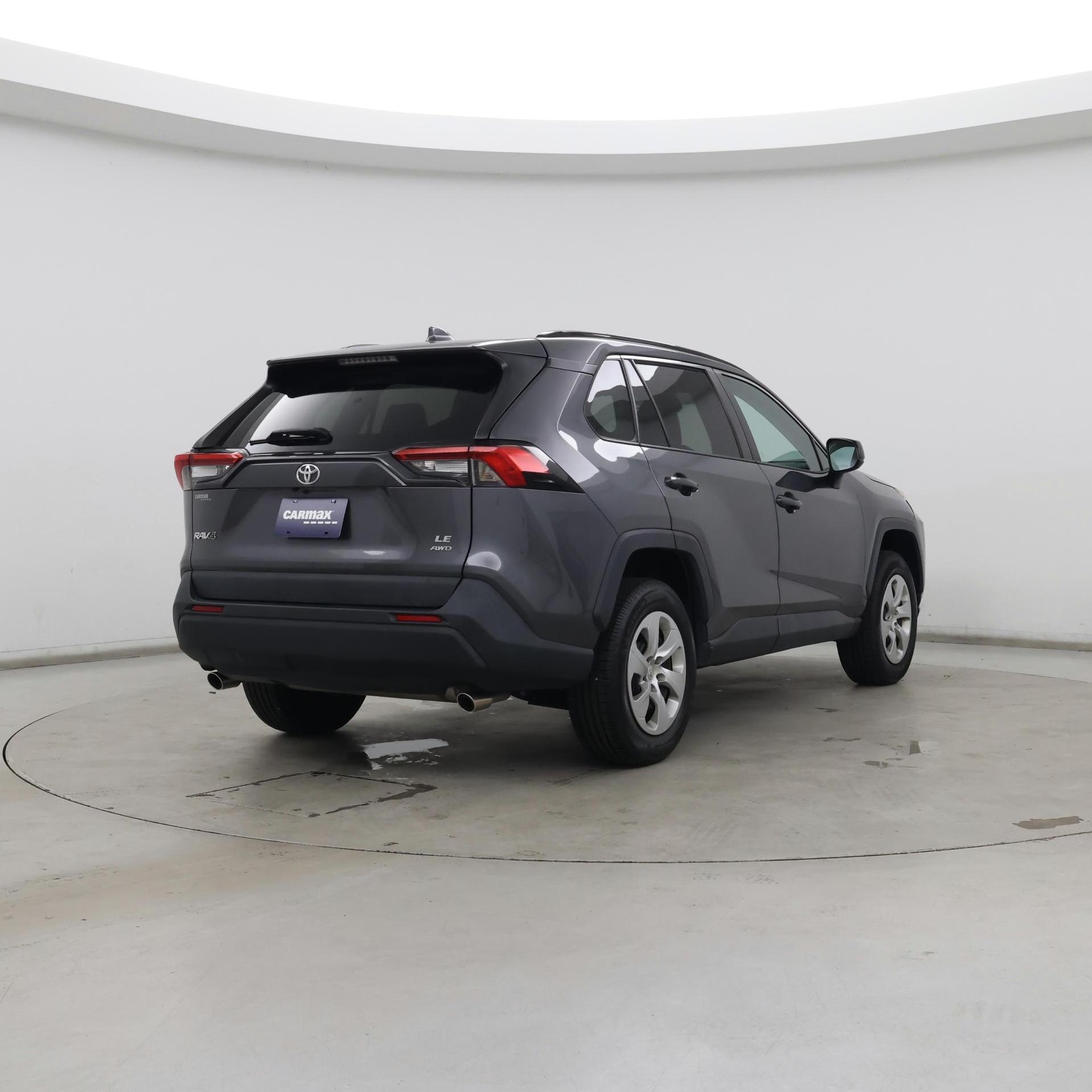 Thumbnail: 2021 Toyota RAV4 - 8