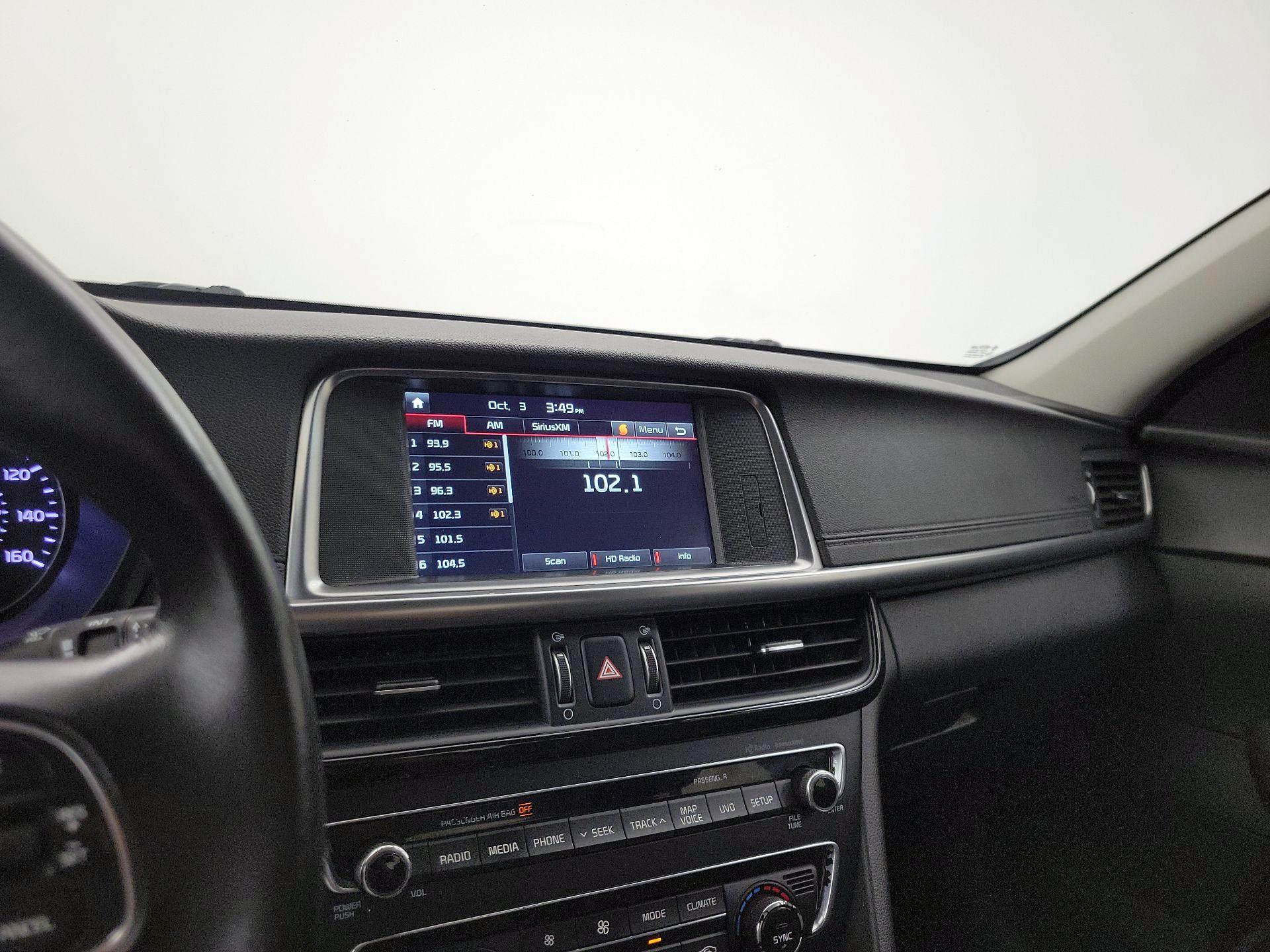 Thumbnail: 2016 Kia Optima - 16