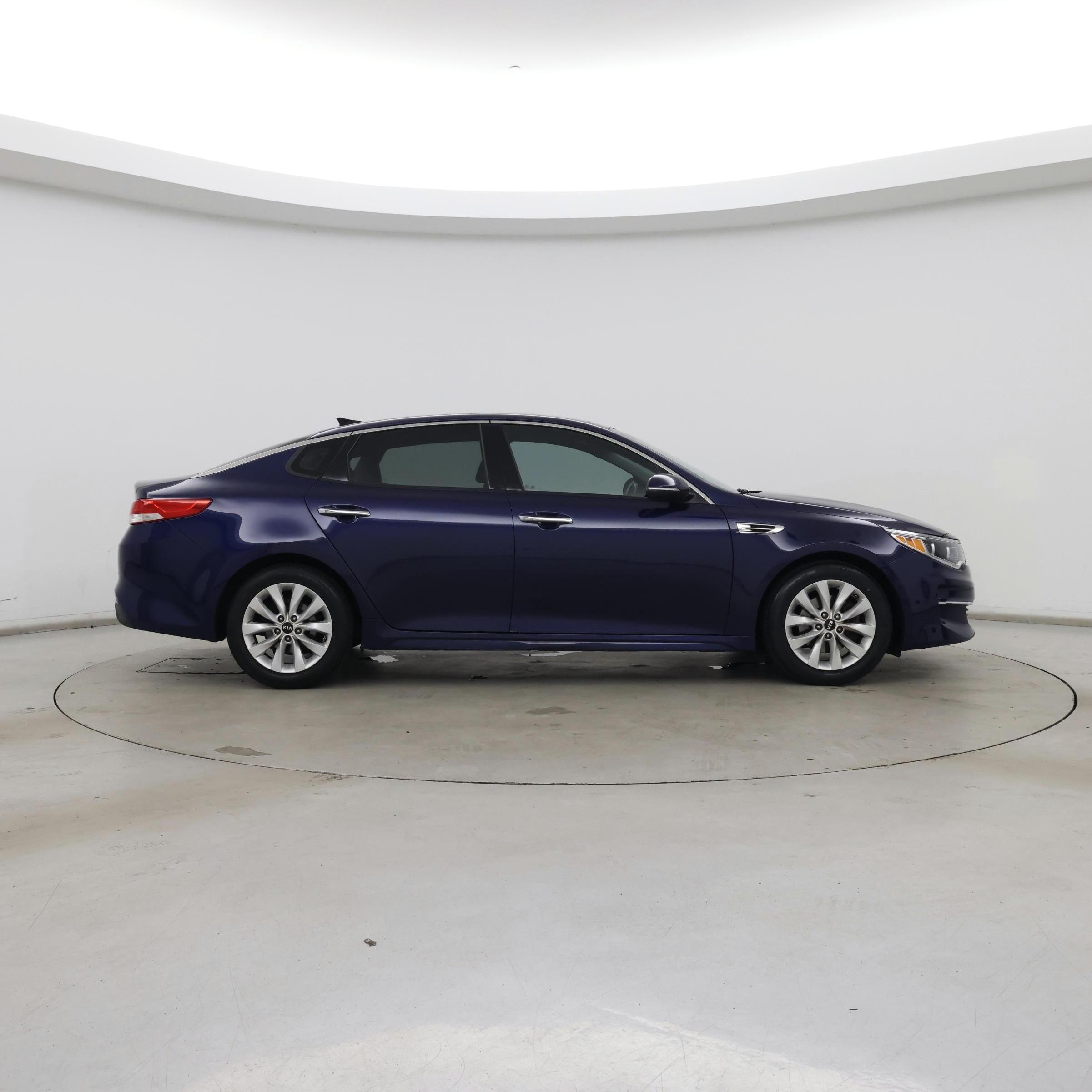 Thumbnail: 2016 Kia Optima - 7